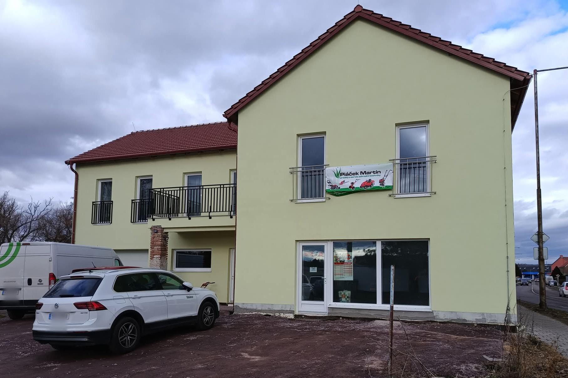 Zahradní technika Piáček