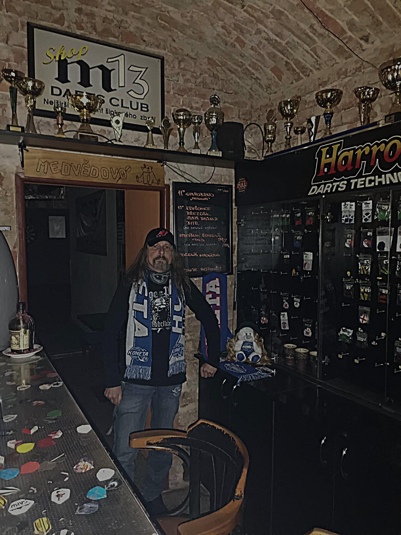 m13 darts club & shop foto 5