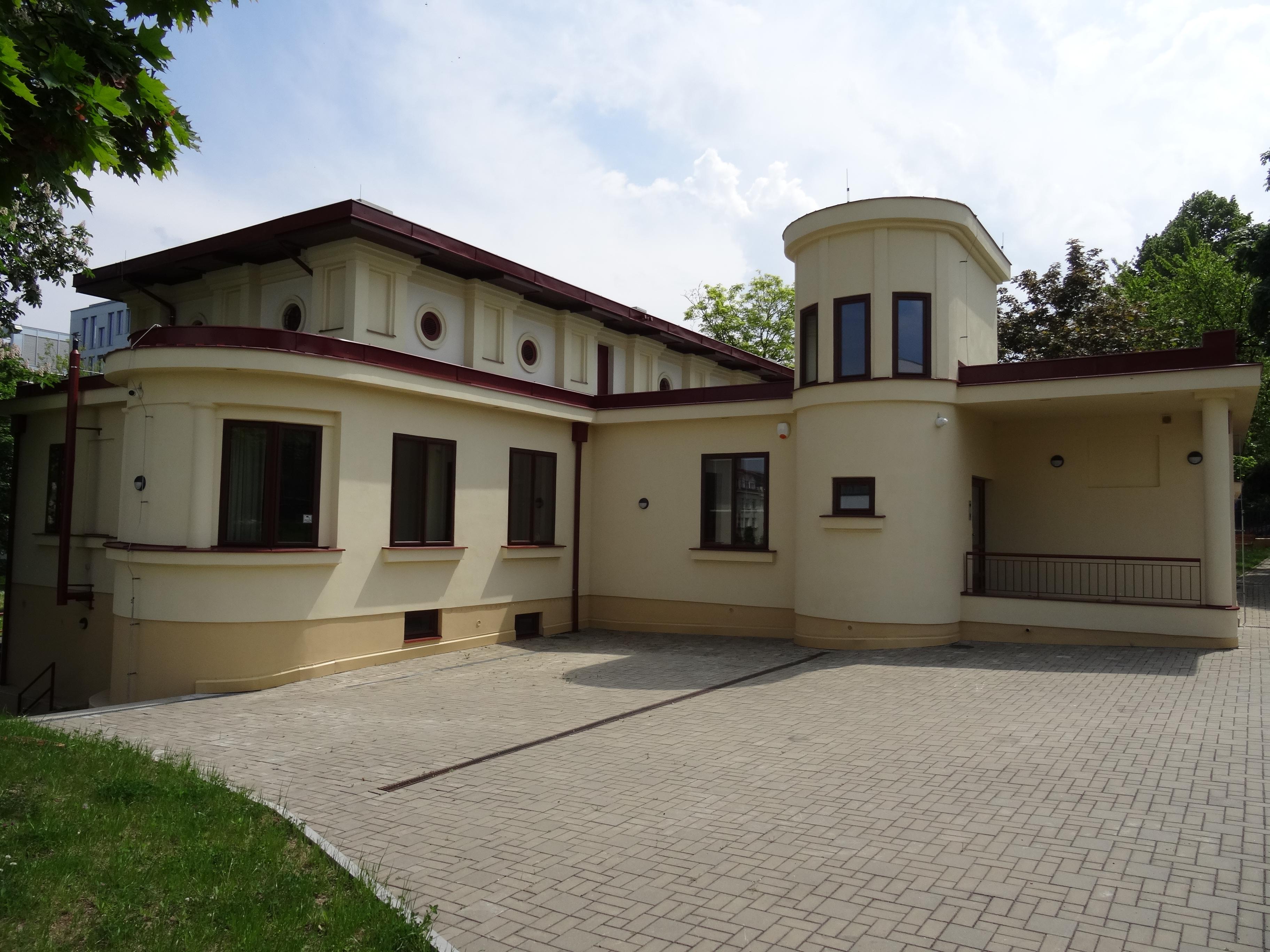 Vyšší odborná škola pedagogická a sociální, Praha 6, Evropská 33 foto 5