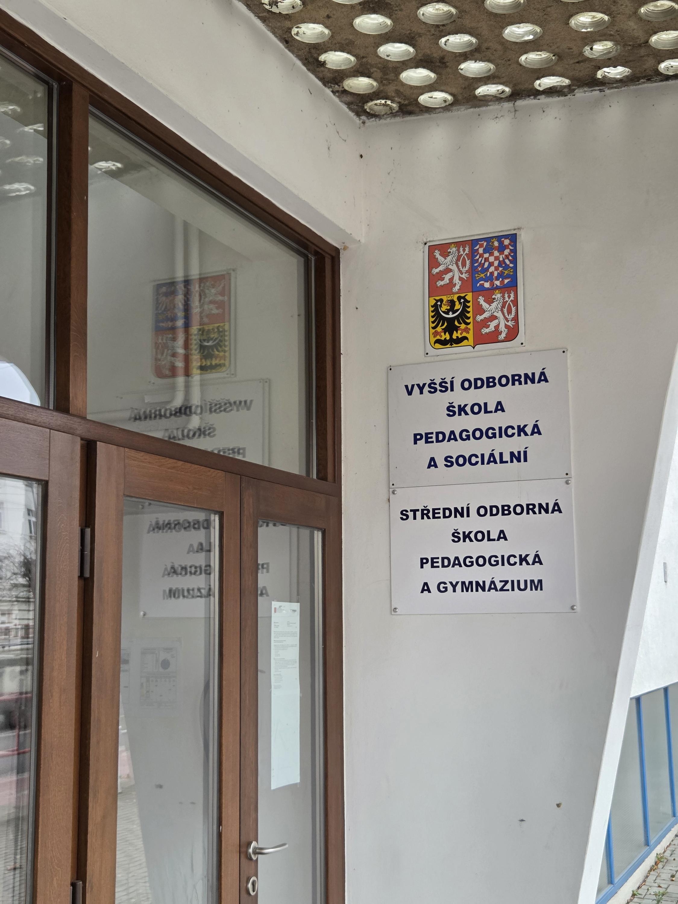 Vyšší odborná škola pedagogická a sociální, Praha 6, Evropská 33 foto 2