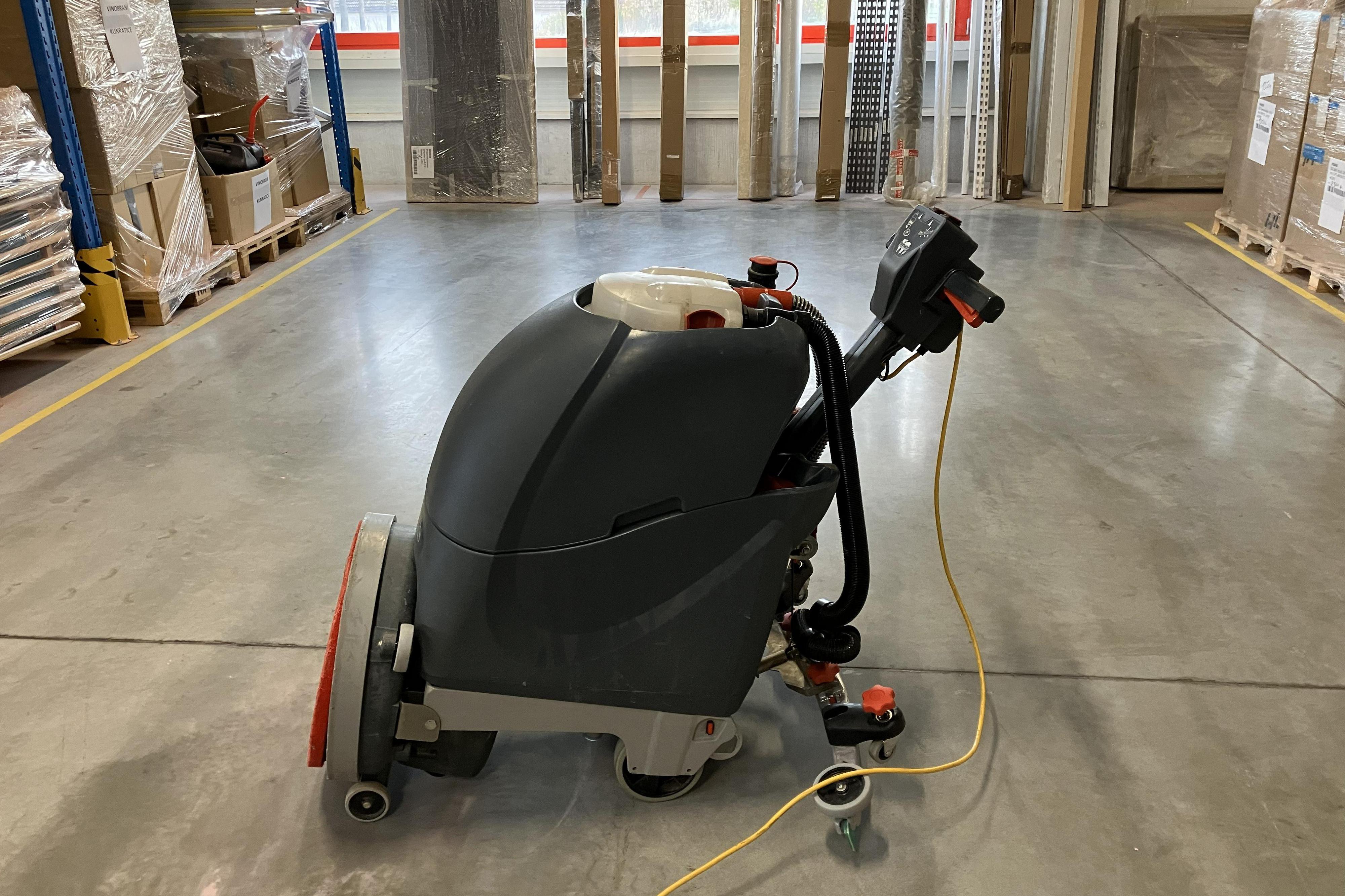 Půjčovna úklidových strojů - Viktor Mára