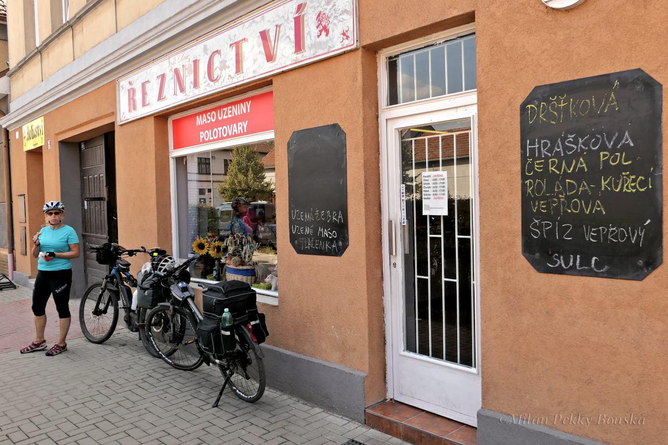 Potraviny T. G. Masaryka 169, Všetaty foto 2