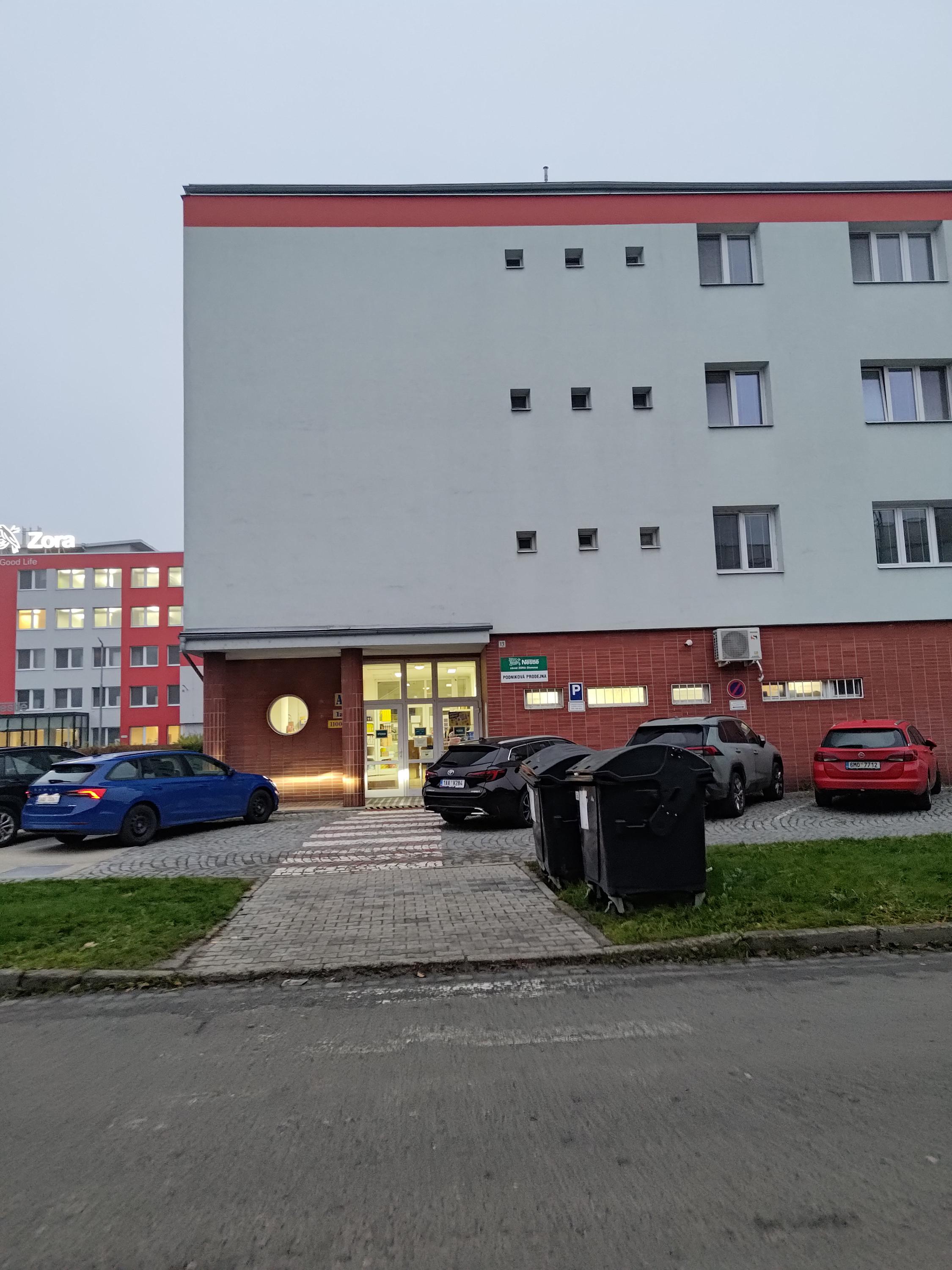 Nestlé Zora - podniková prodejna foto 2