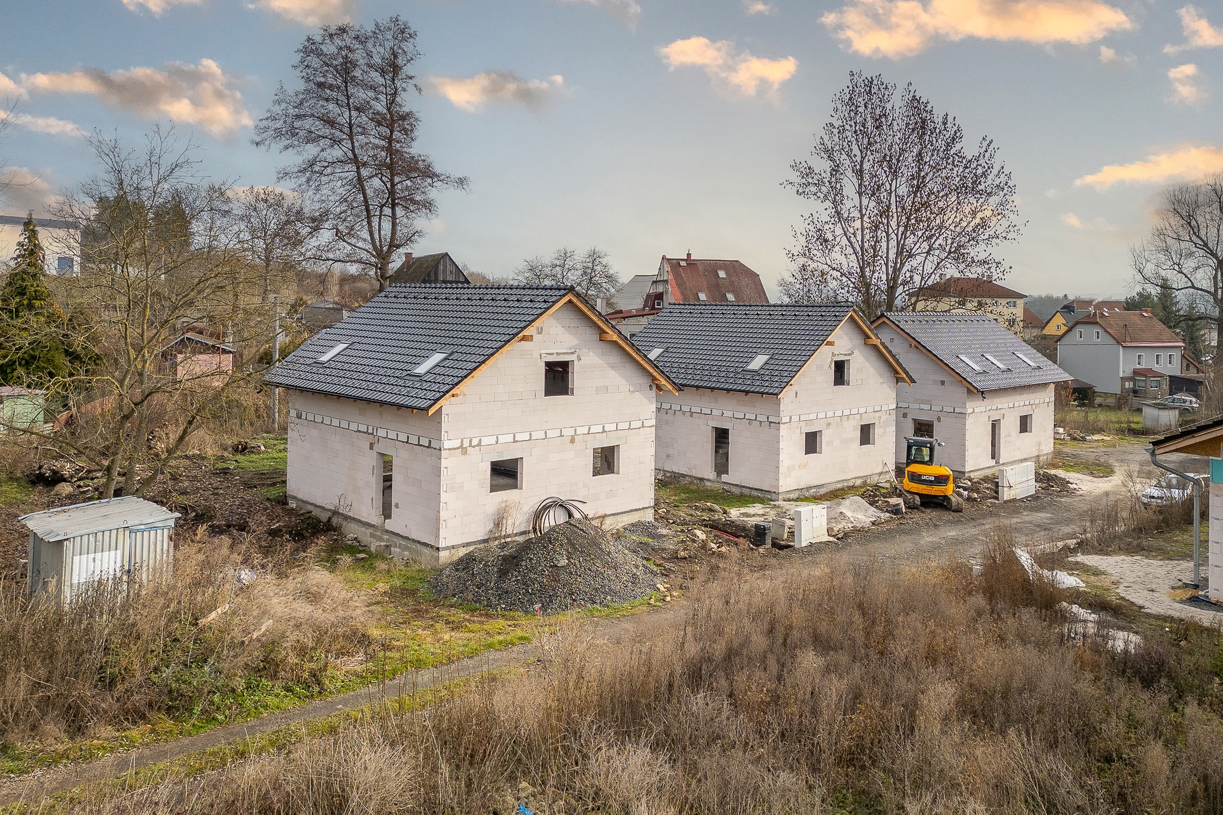 Prodej dvou rodinných domů, 160 m², Ostrov