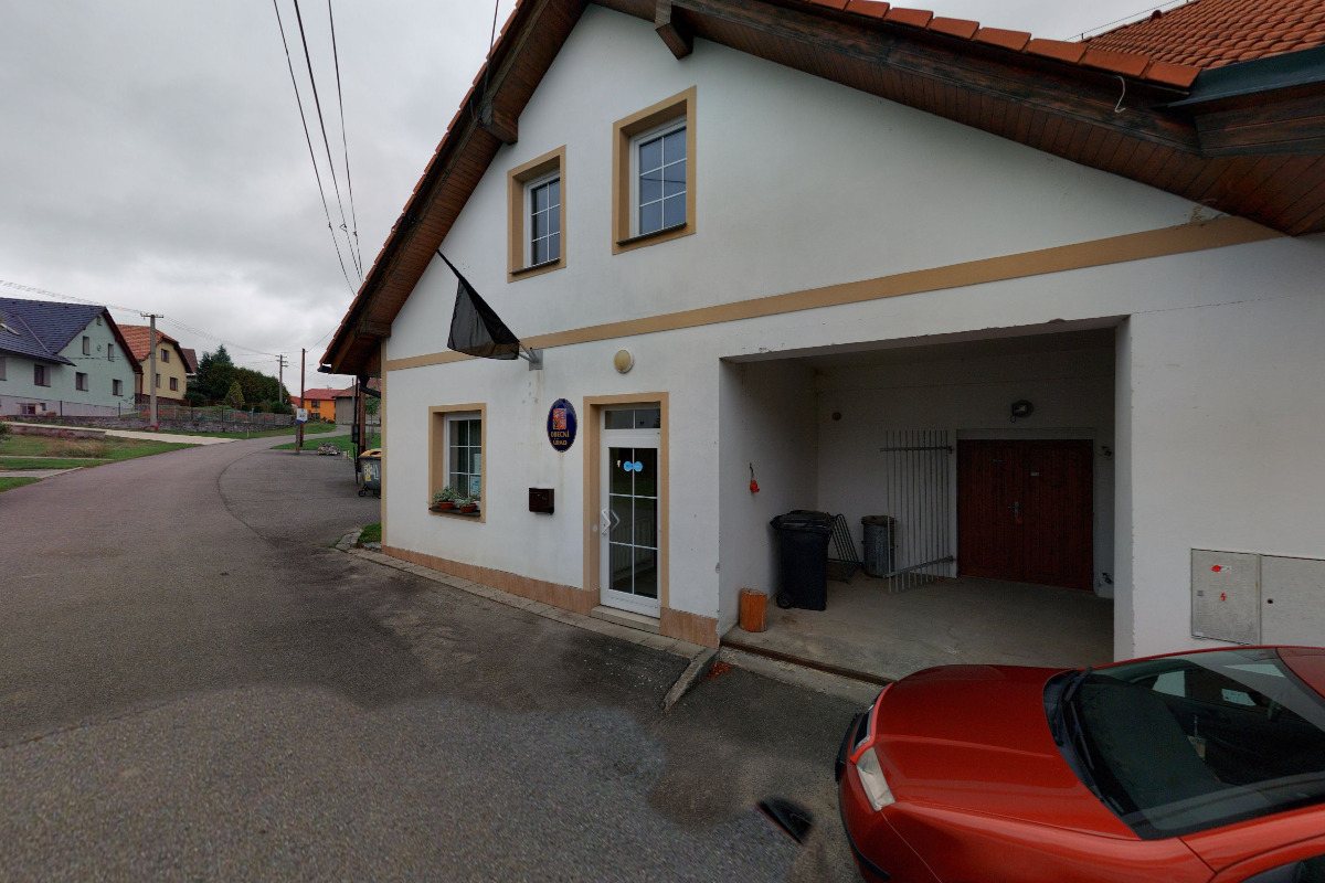 Březí nad Oslavou - obecní úřad foto 3