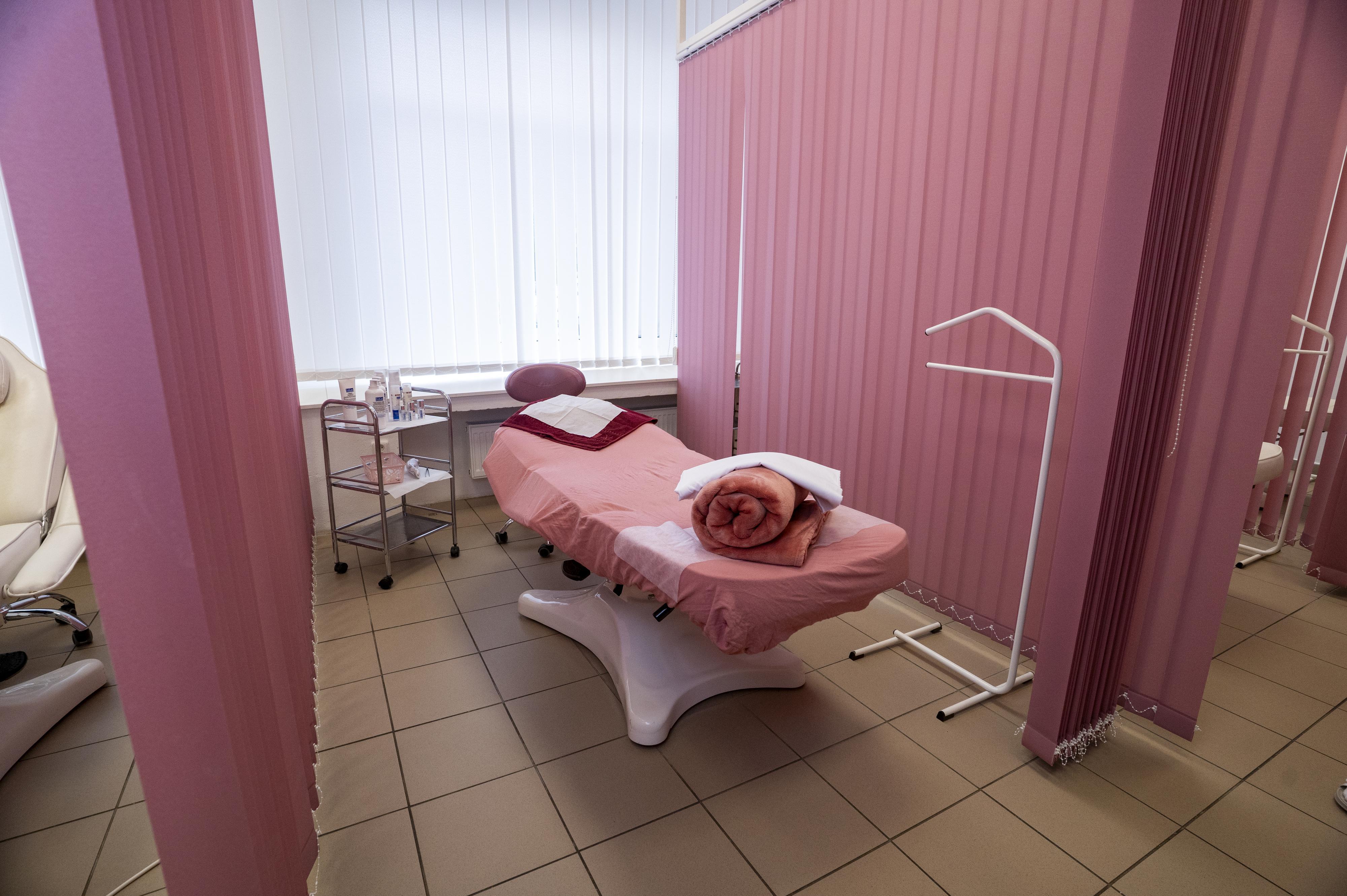 Kosmetika Střední škola gastronomie a služeb, Liberec, Dvorská 447/29