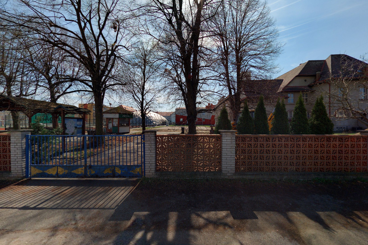 Nohejbalové hřiště TJ Sokol Nový Bydžov