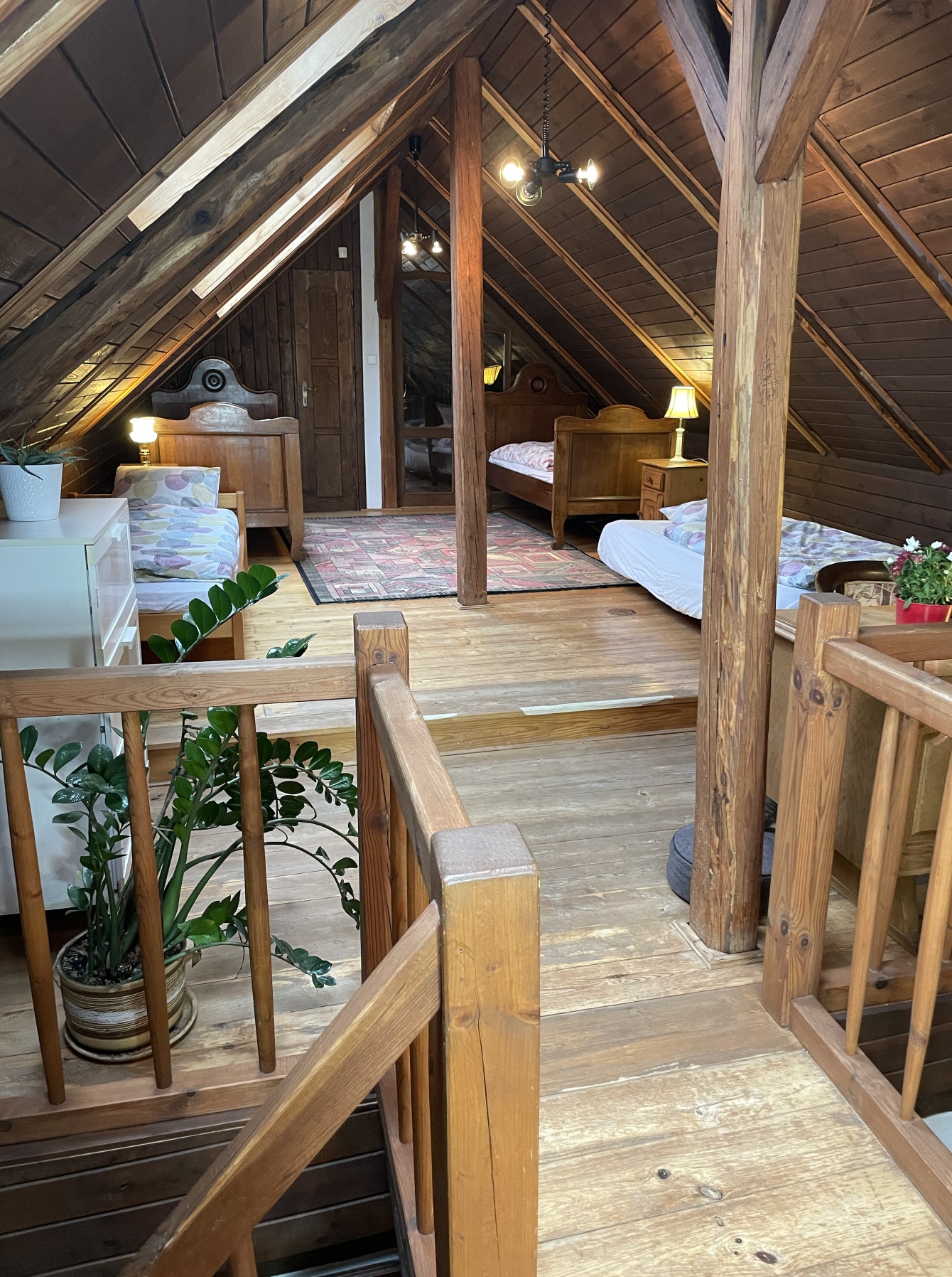 Pod jednou střechou foto 2