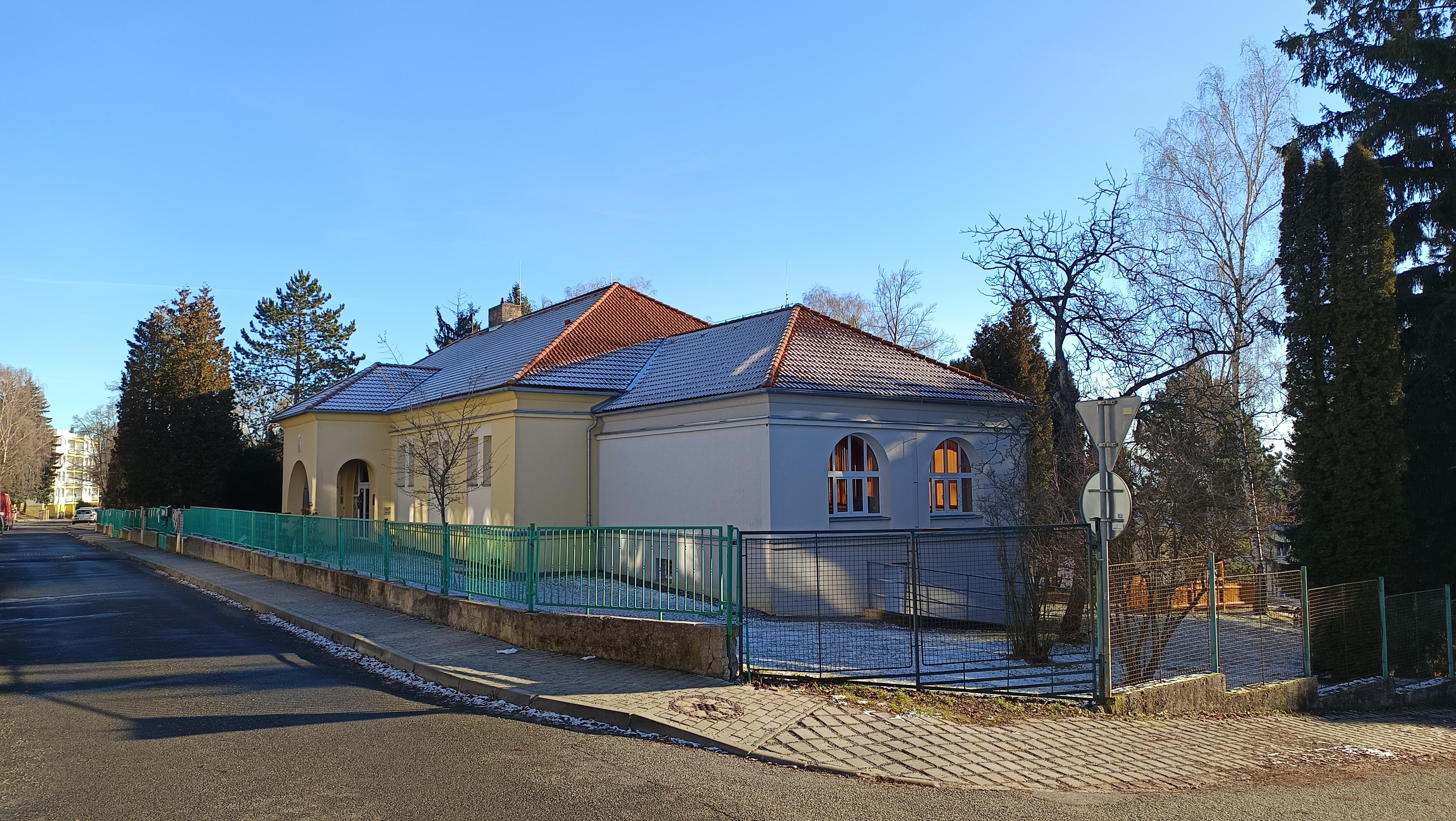 MŠ Mníšek pod Brdy, 9. května foto 4