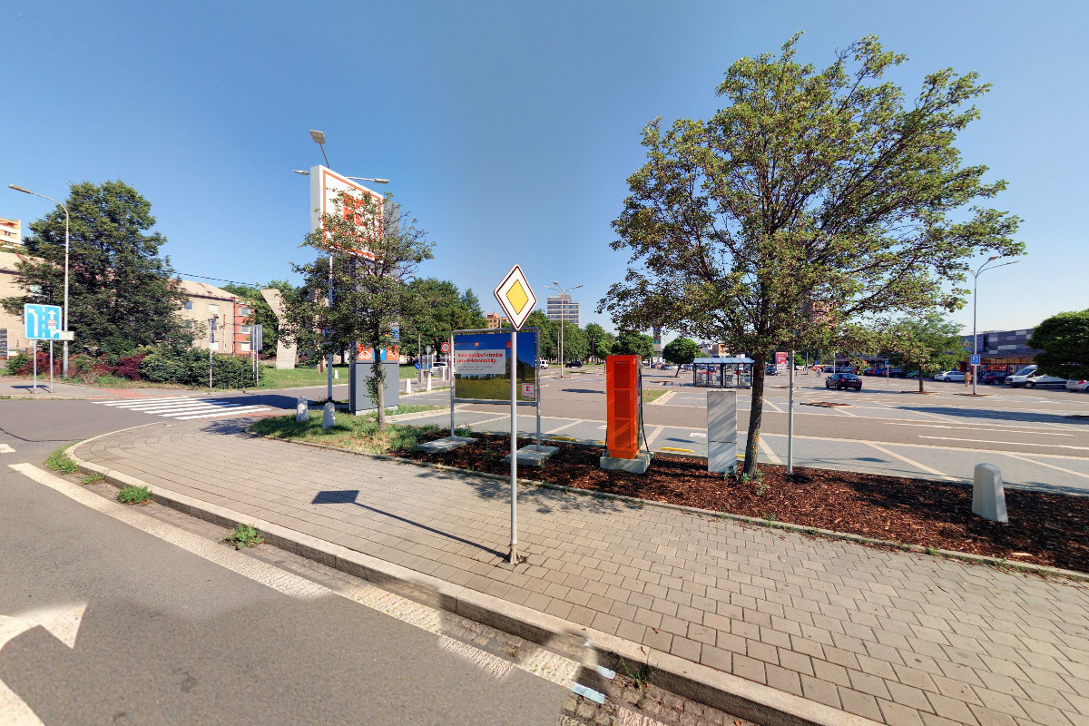 Nabíjecí stanice ČEZ foto 3