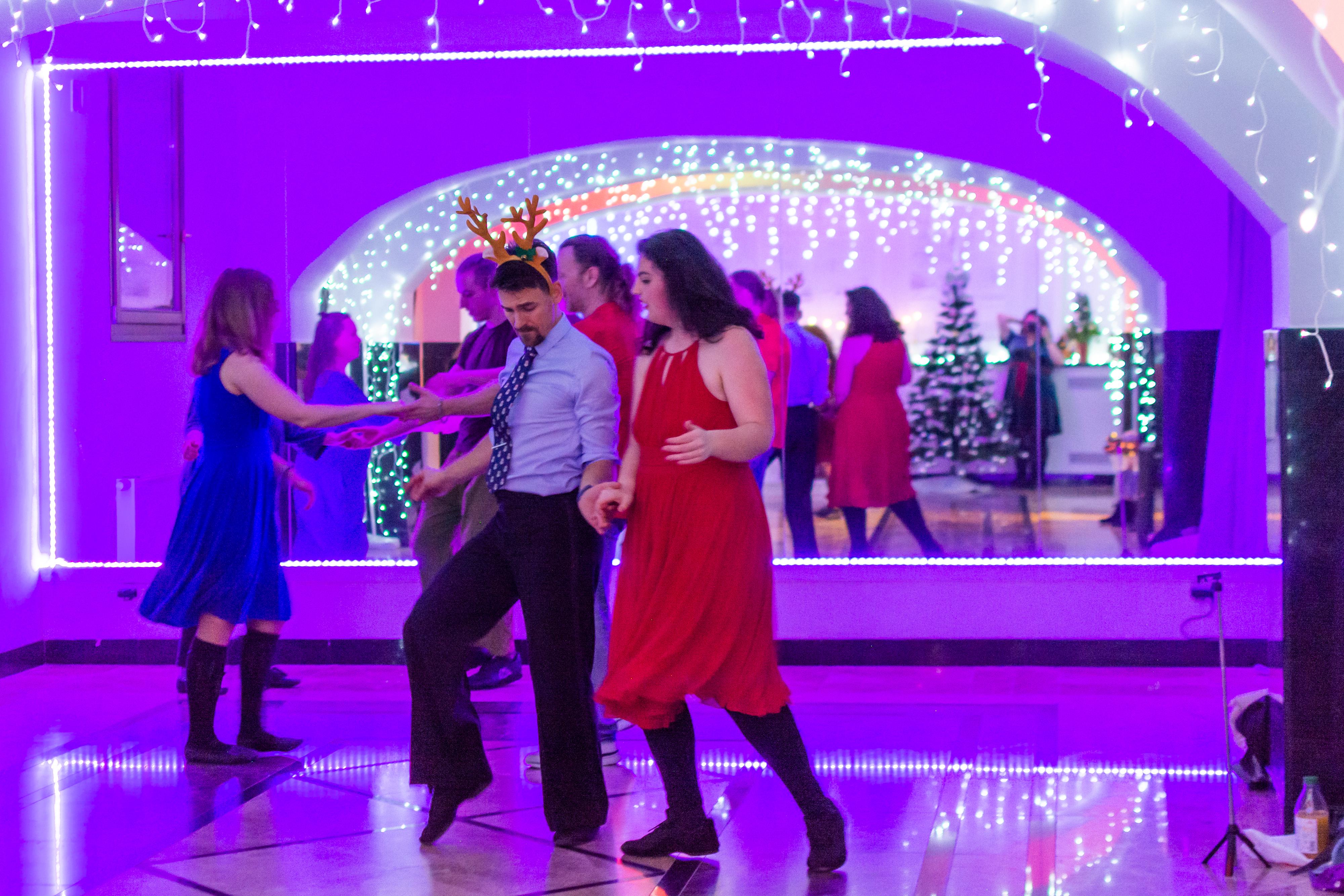 Pravidelné taneční party West Coast Swingu