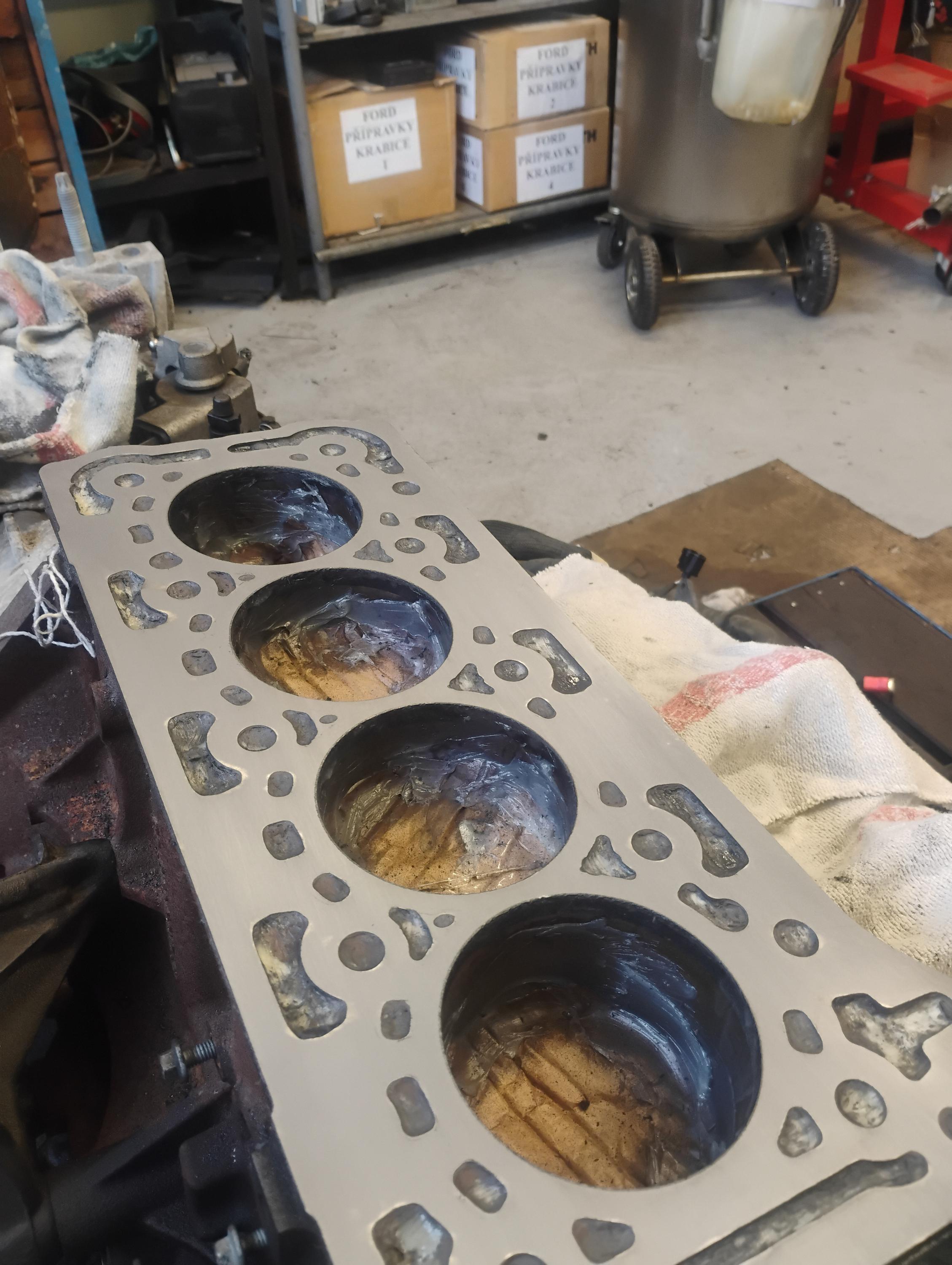 Rovnání bloků motorů Veselý foto 4