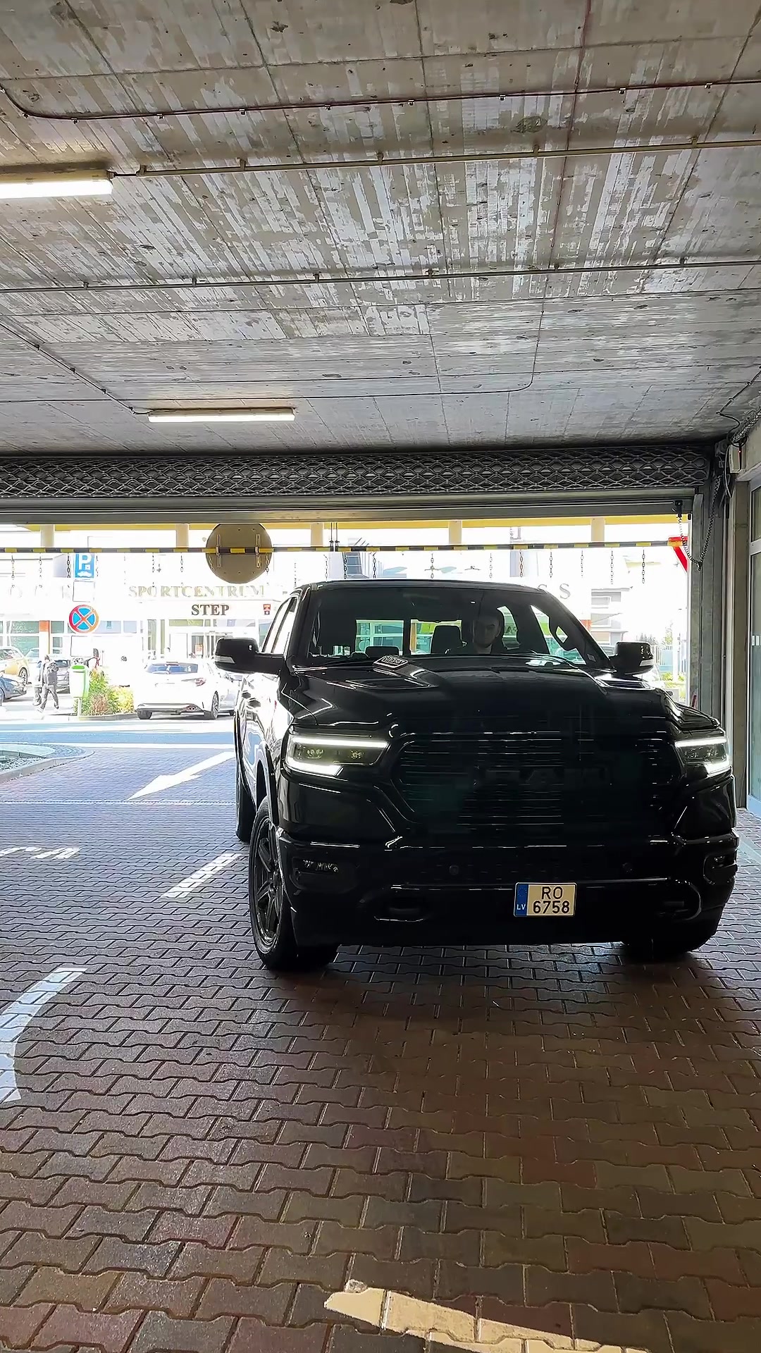 Car Wash - RUČNÍ MYTÍ AUT.cz foto 2 (náhled videa)