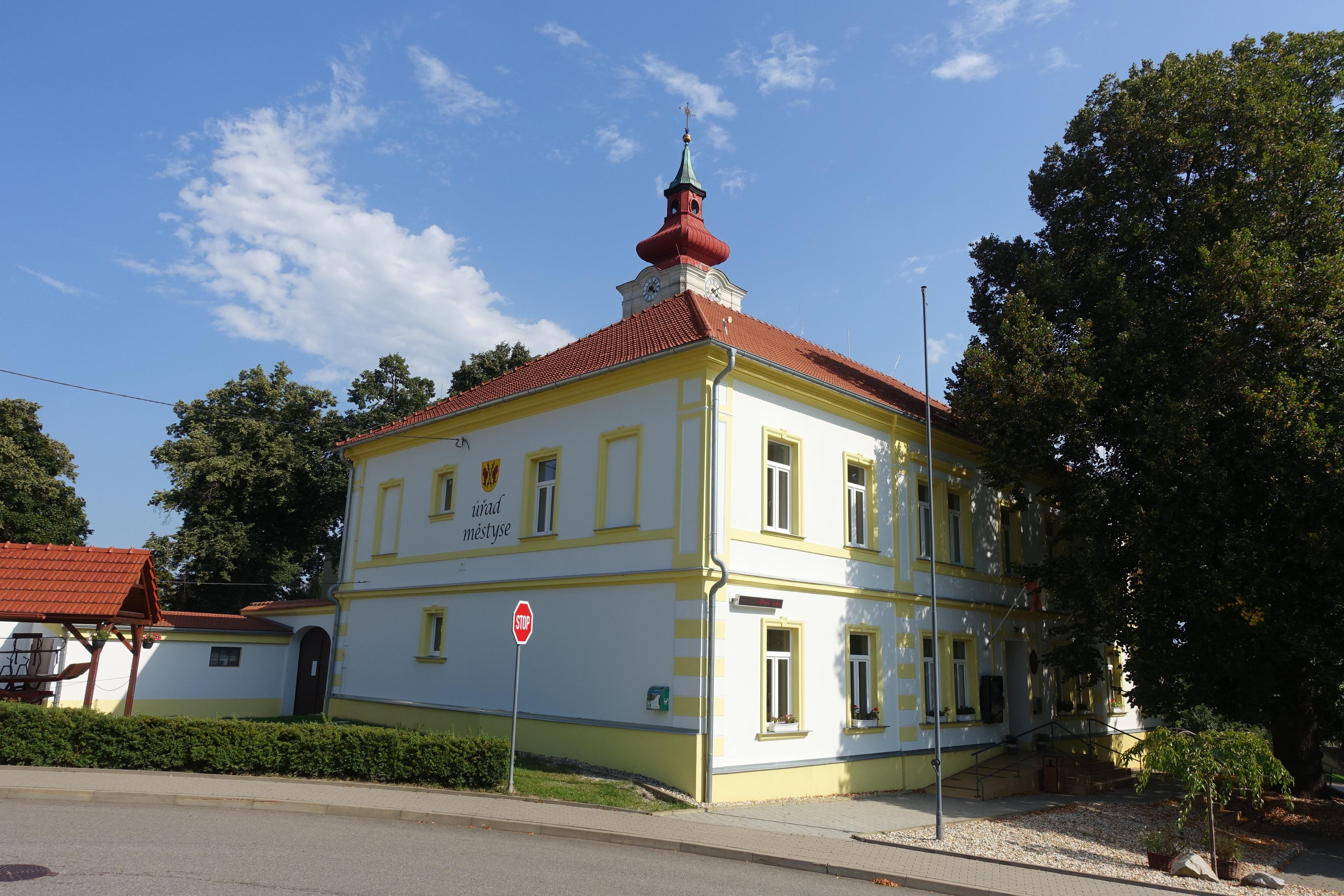 Úřad městyse Dyjákovice foto 6
