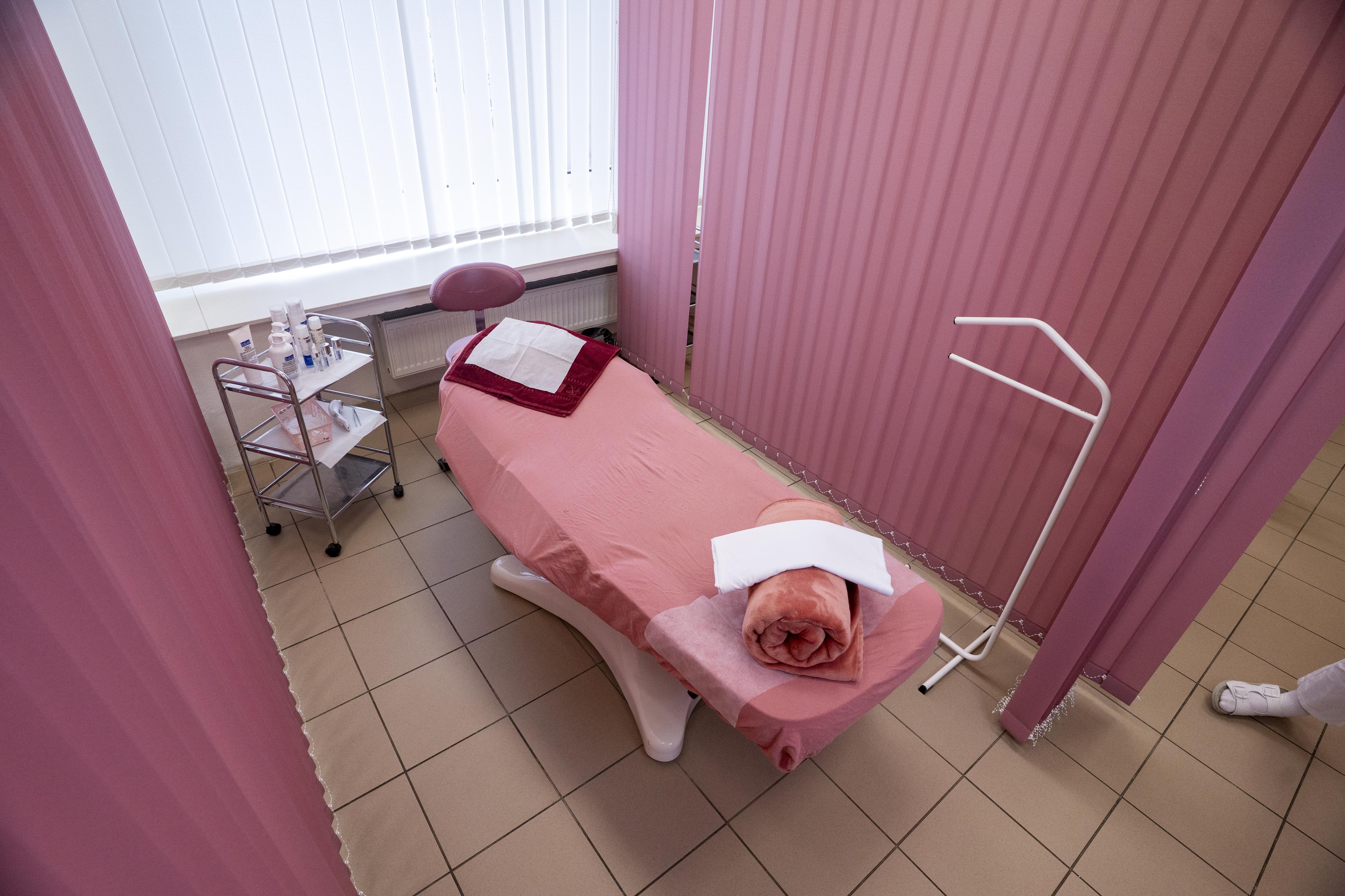 Kosmetika Střední škola gastronomie a služeb, Liberec, Dvorská 447/29 foto 4