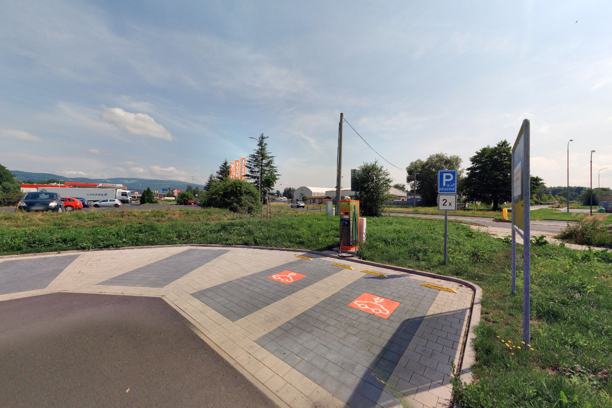 Nabíjecí stanice ČEZ foto 2