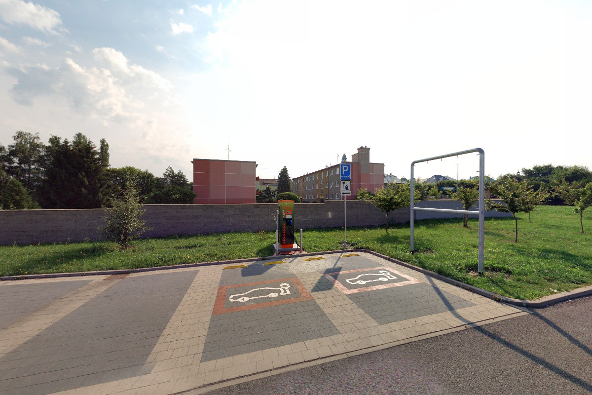 Nabíjecí stanice ČEZ foto 2