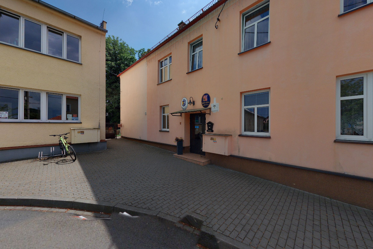 Brantice - obecní úřad foto 2