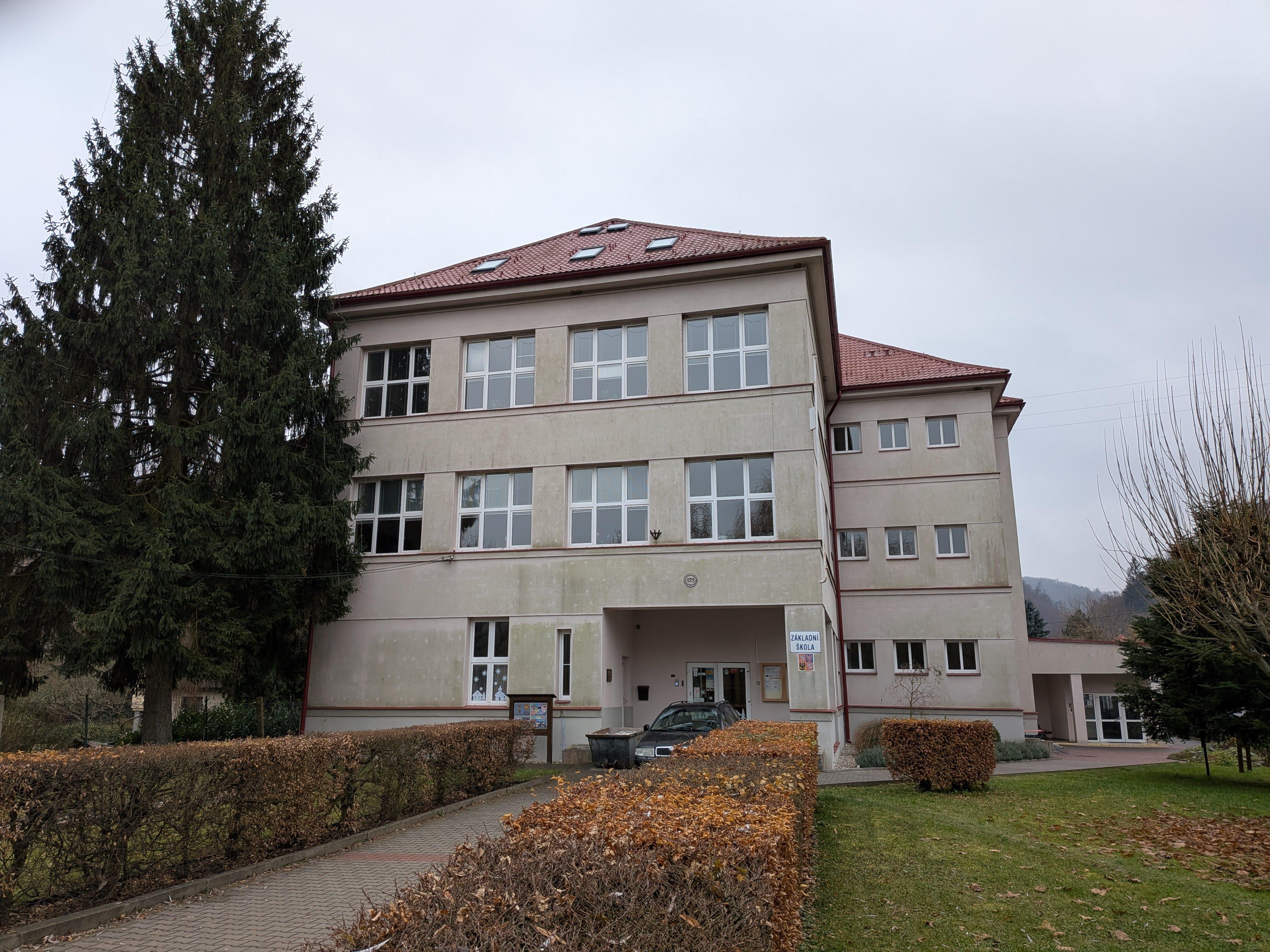 Základní škola Štěchovice, okres Praha-západ, příspěvková organizace