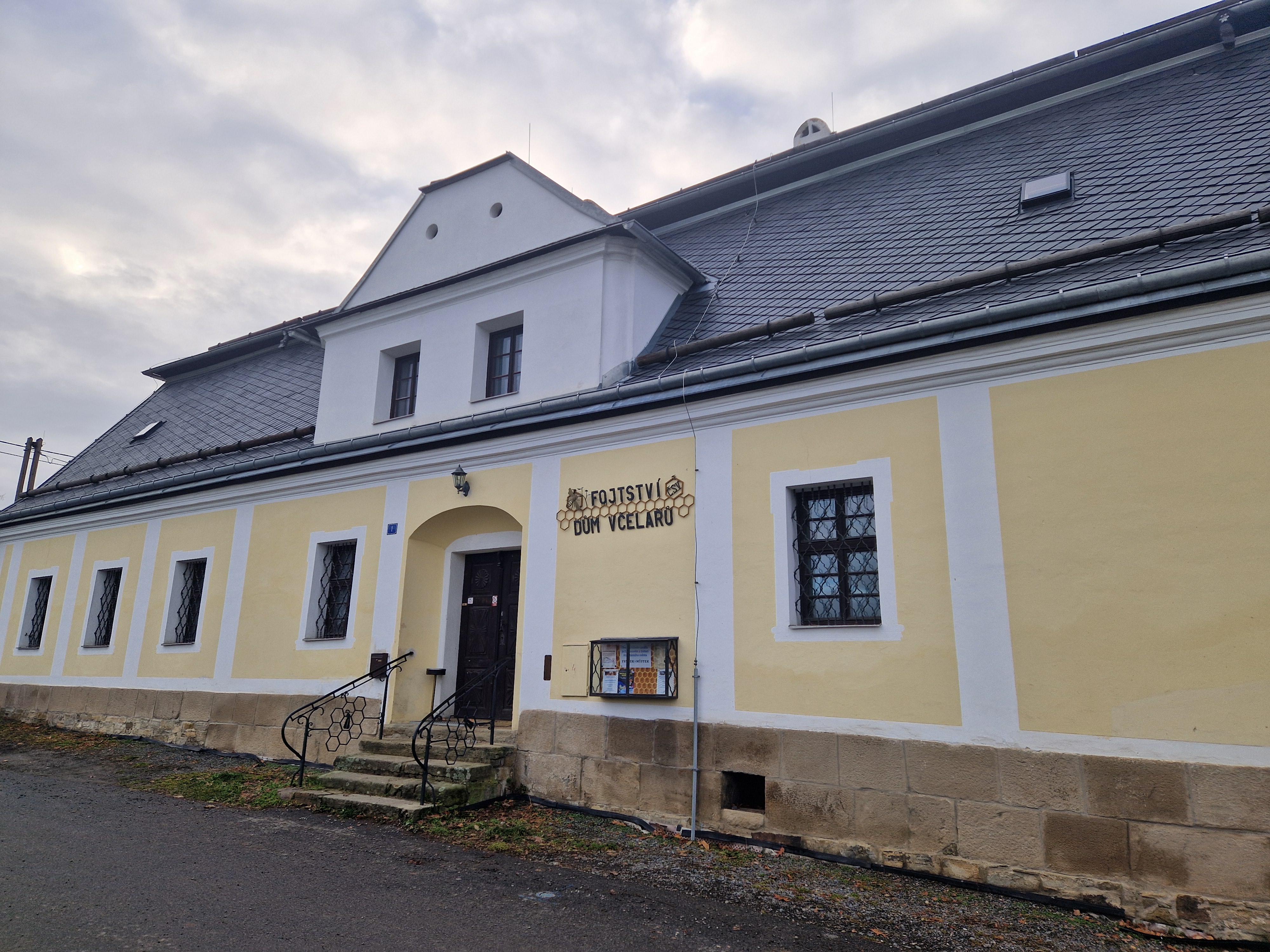 Dům včelařů foto 3