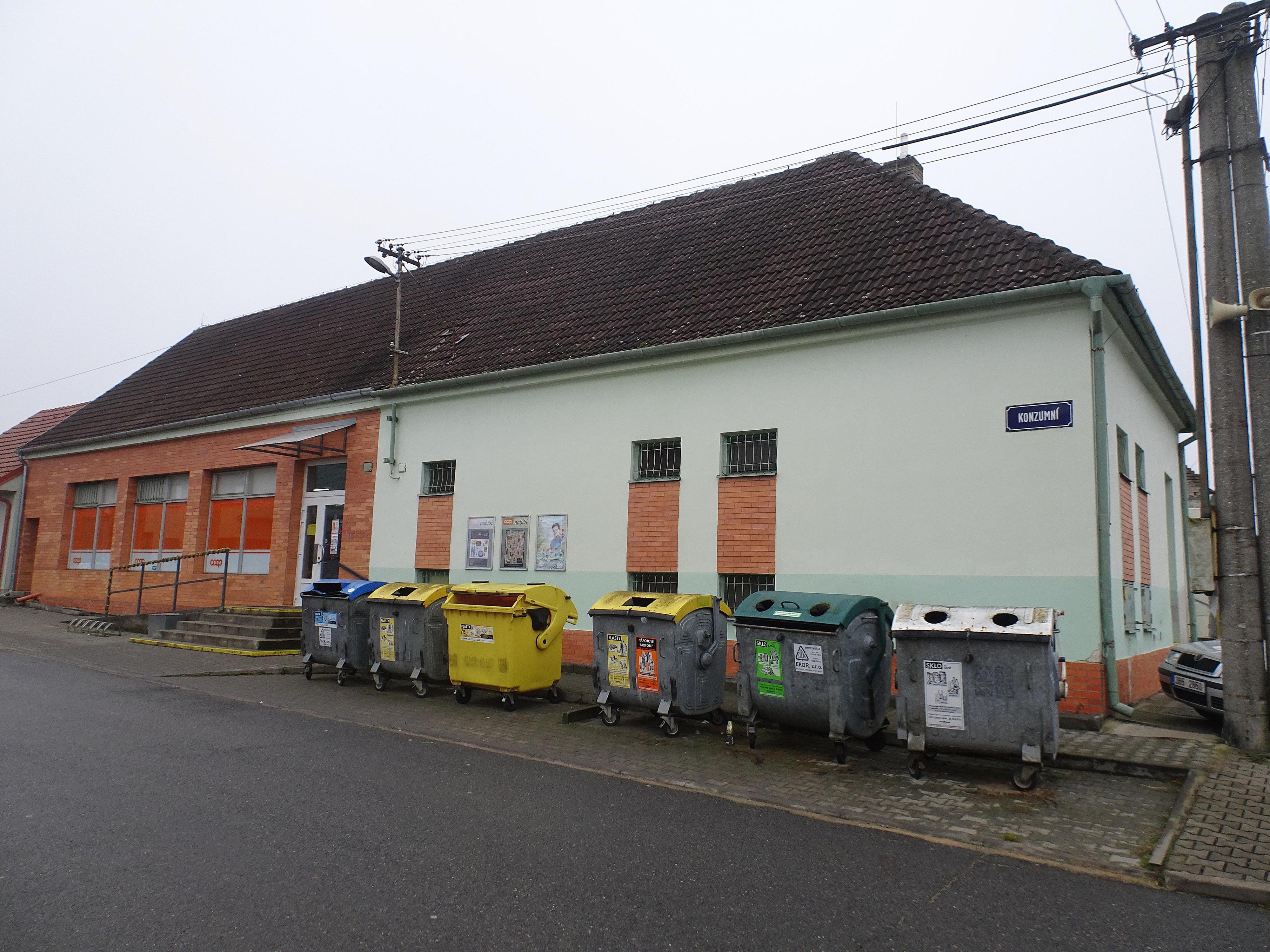 Jednota, spotřební družstvo v Hodoníně - COOP