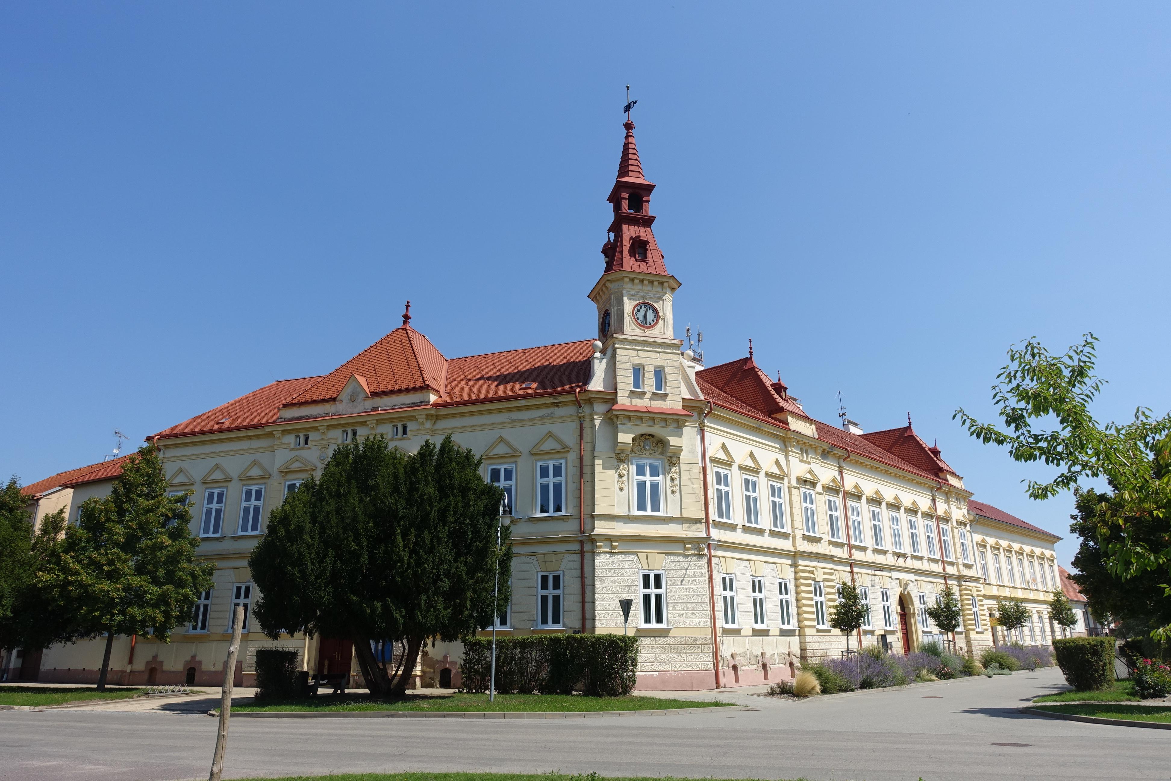 Jaroslavice - obecní úřad foto 5