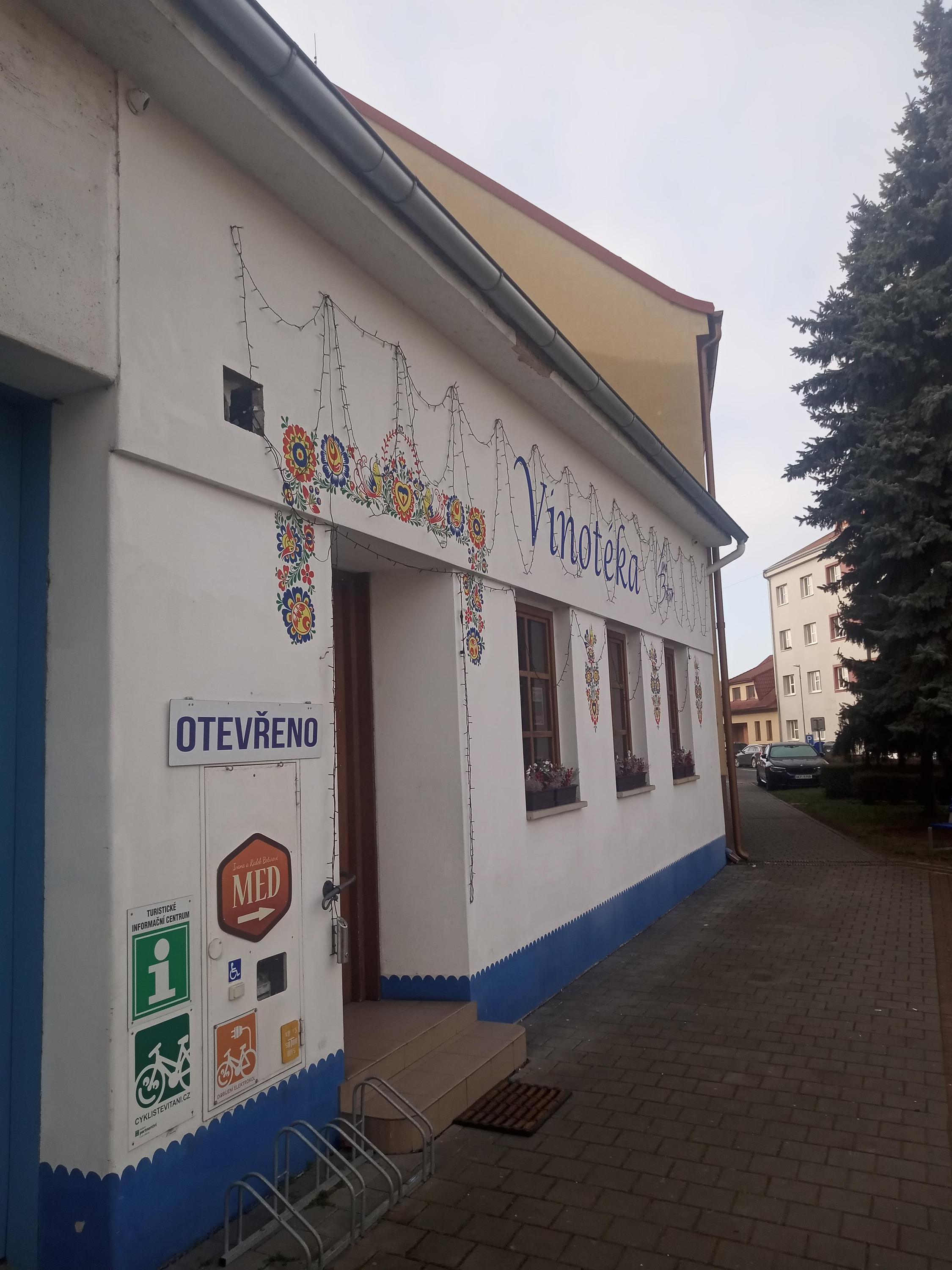 Infocentrum Vinotéka Botur Strážnice foto 4