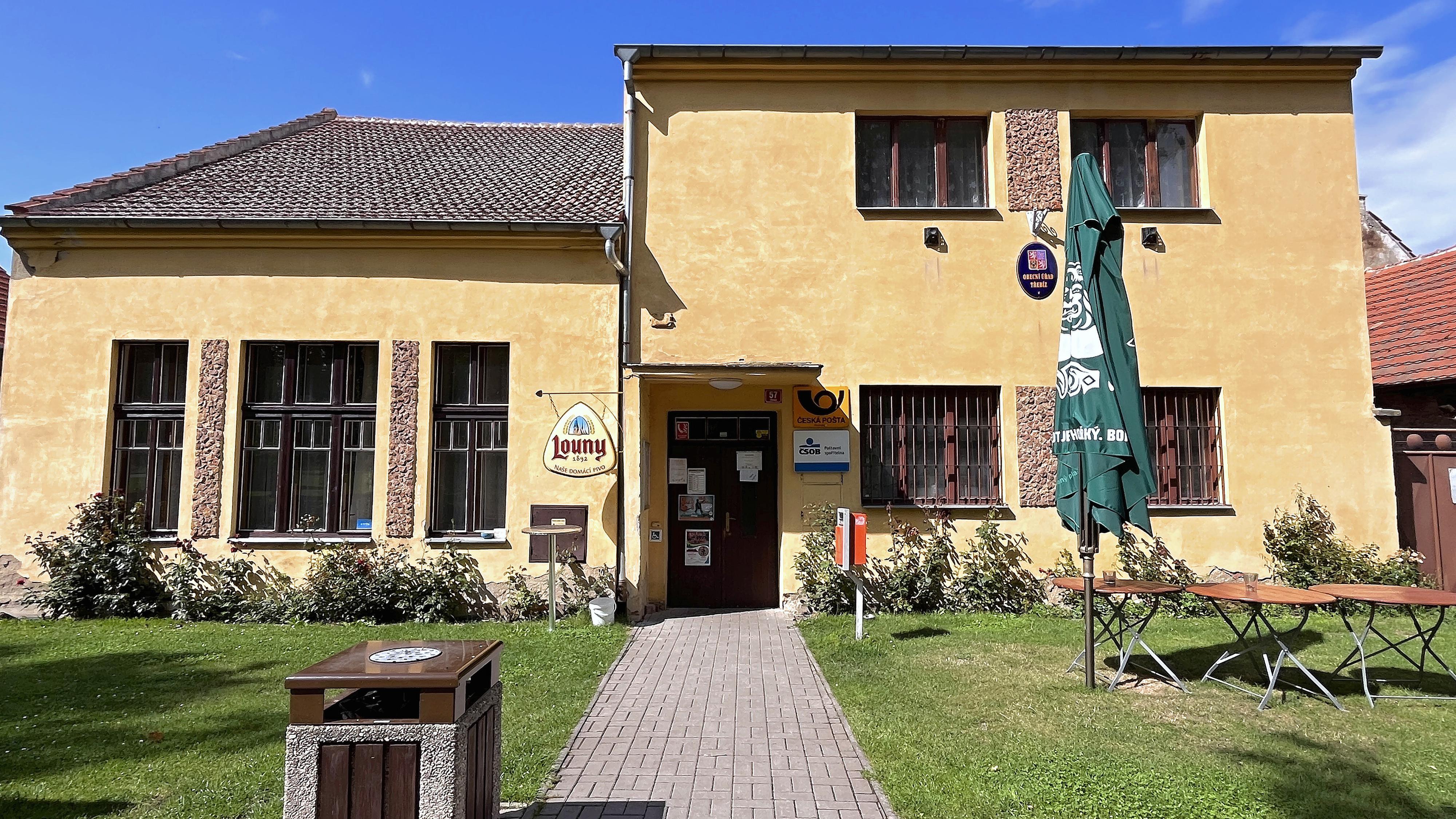 Třebíz - obecní úřad foto 3