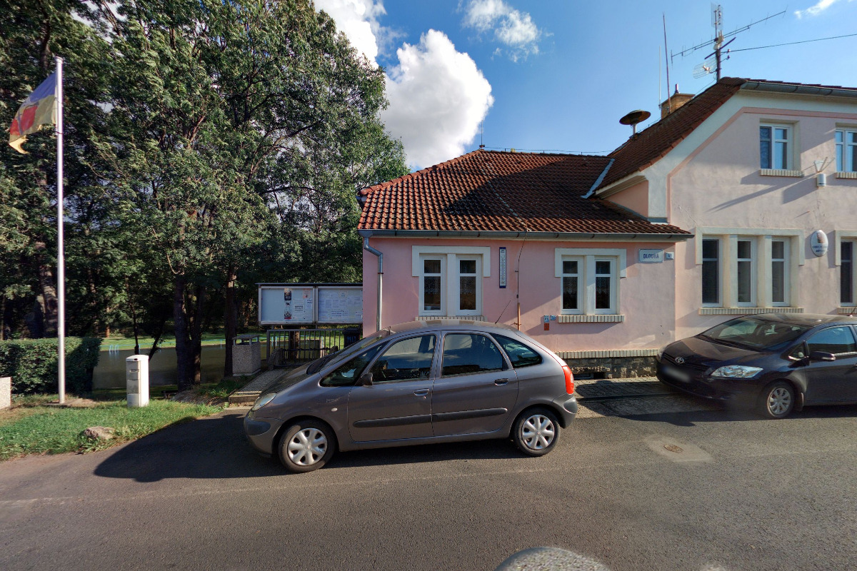 Břvany - obecní úřad foto 6