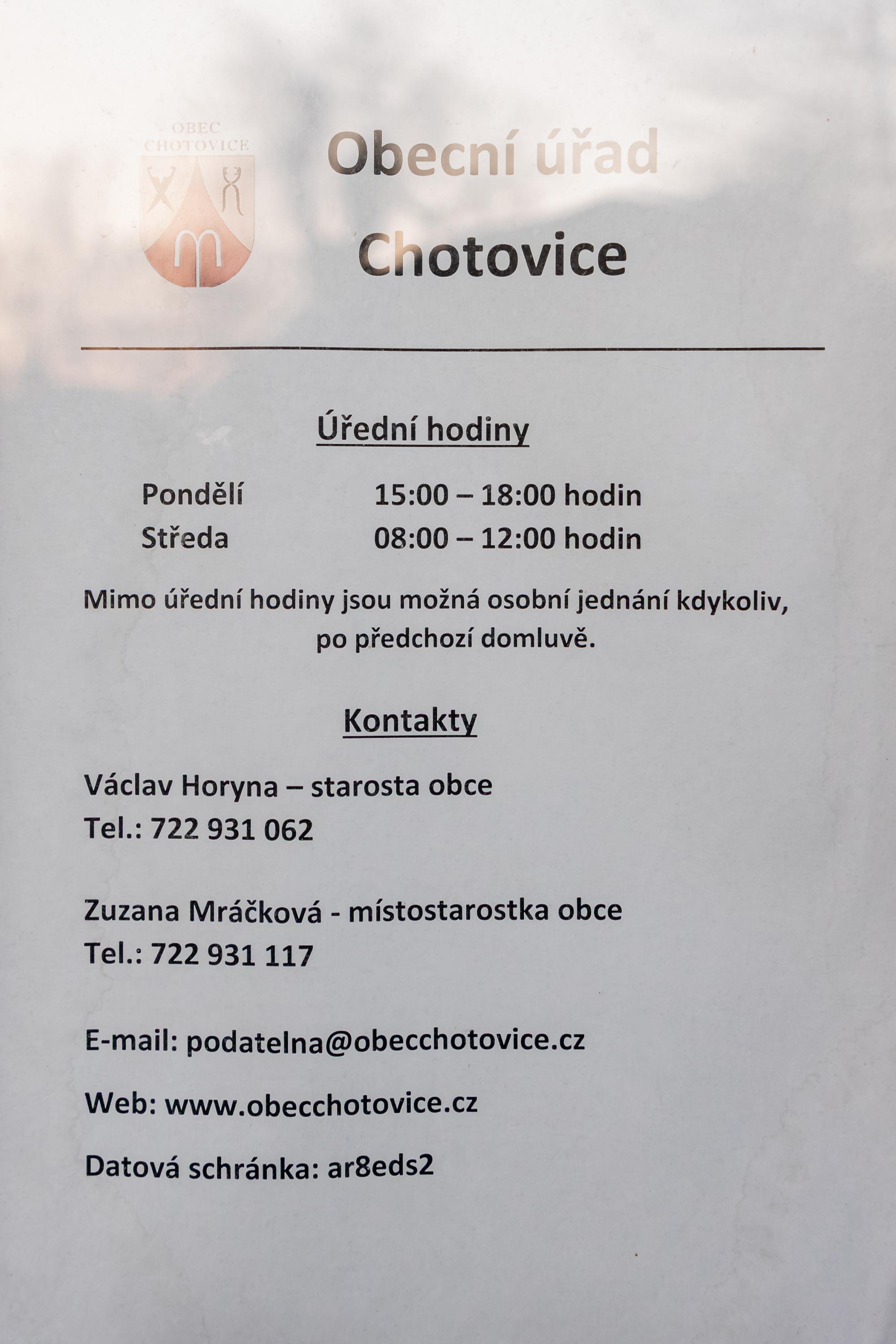 Chotovice - obecní úřad foto 6