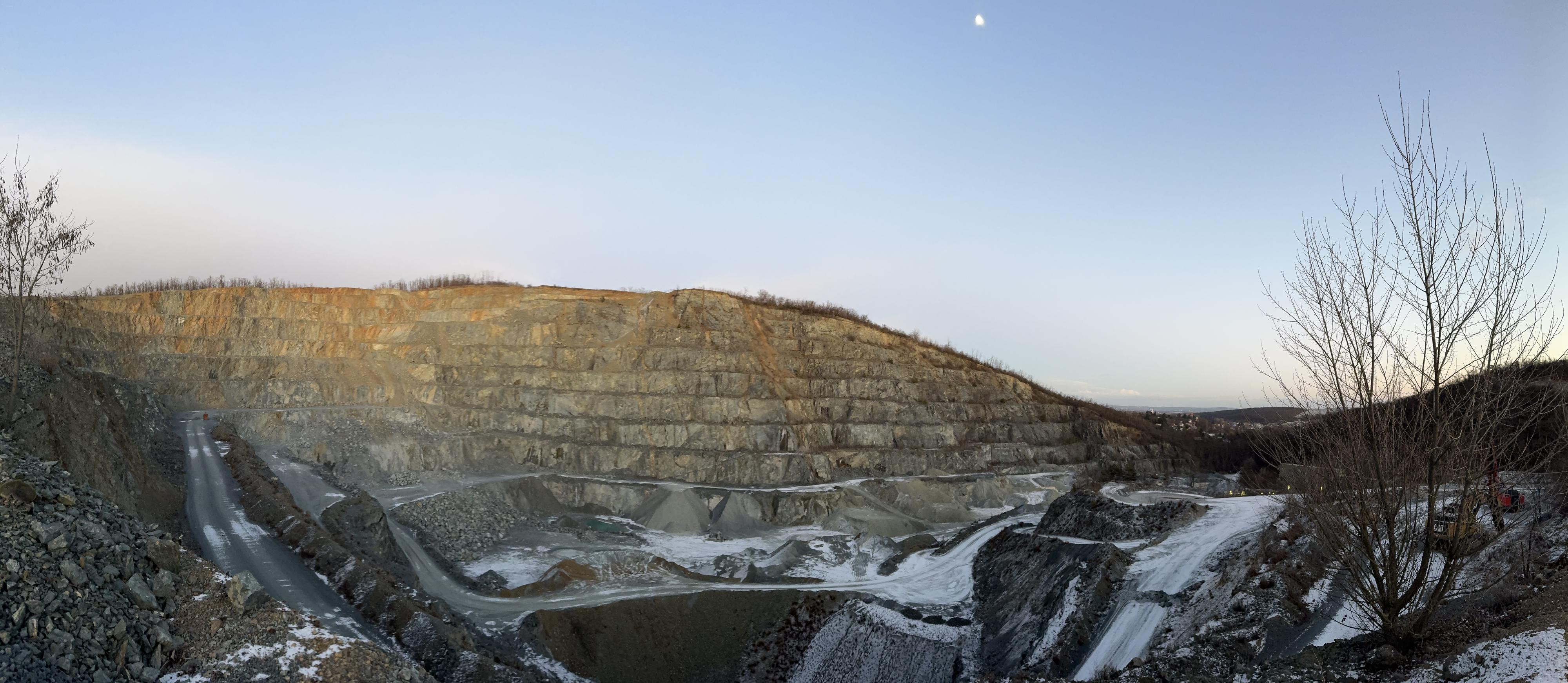 KÁMEN Zbraslav, a.s. - Kamenolom Želešice foto 3