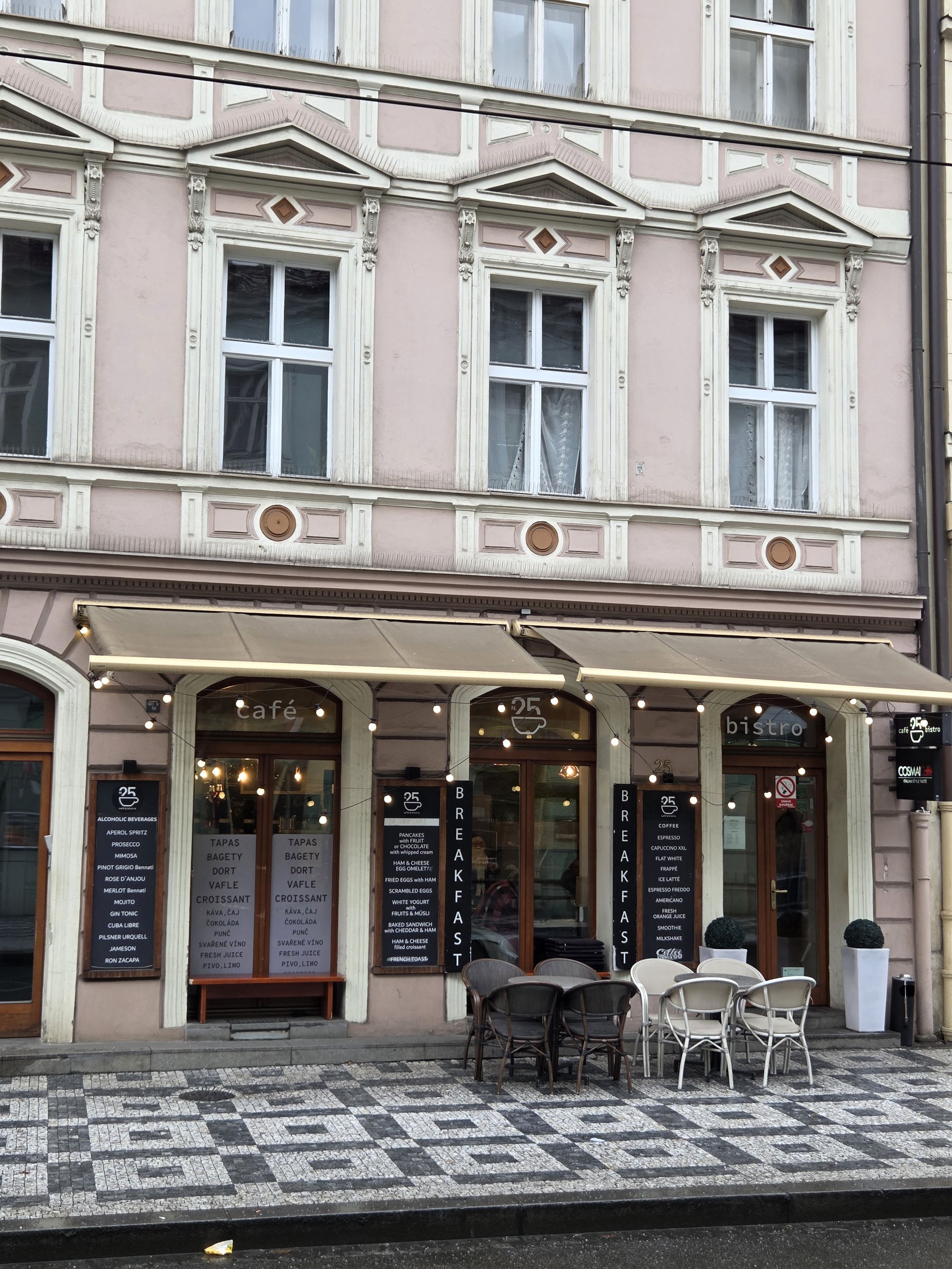 Cafe 25 bistro foto 2