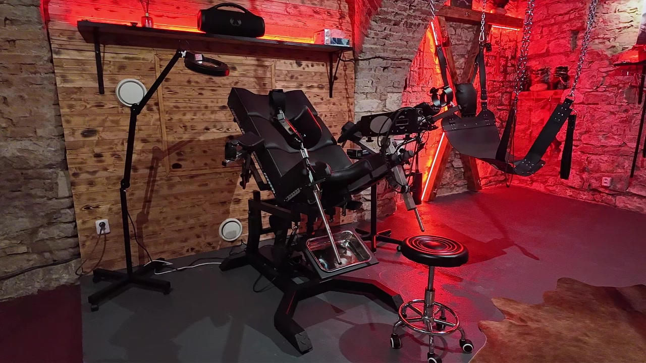 BDSM Praha Eros foto 2 (náhled videa)