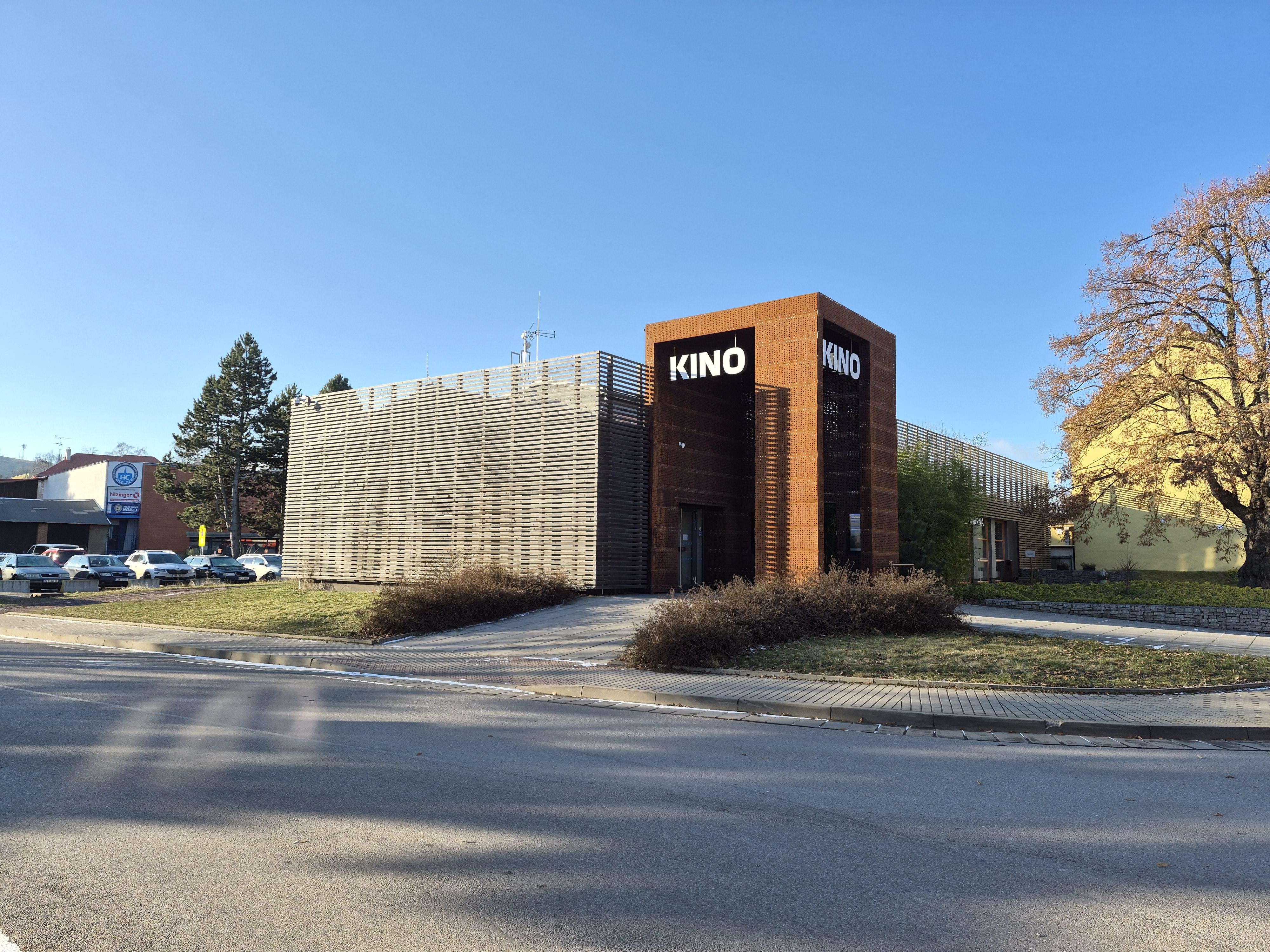 Kino Lomnice nad Popelkou foto 3