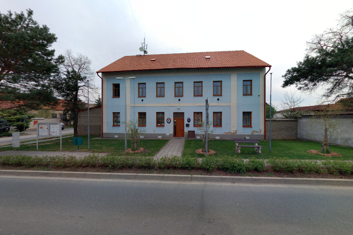 Bříza - obecní úřad foto 2
