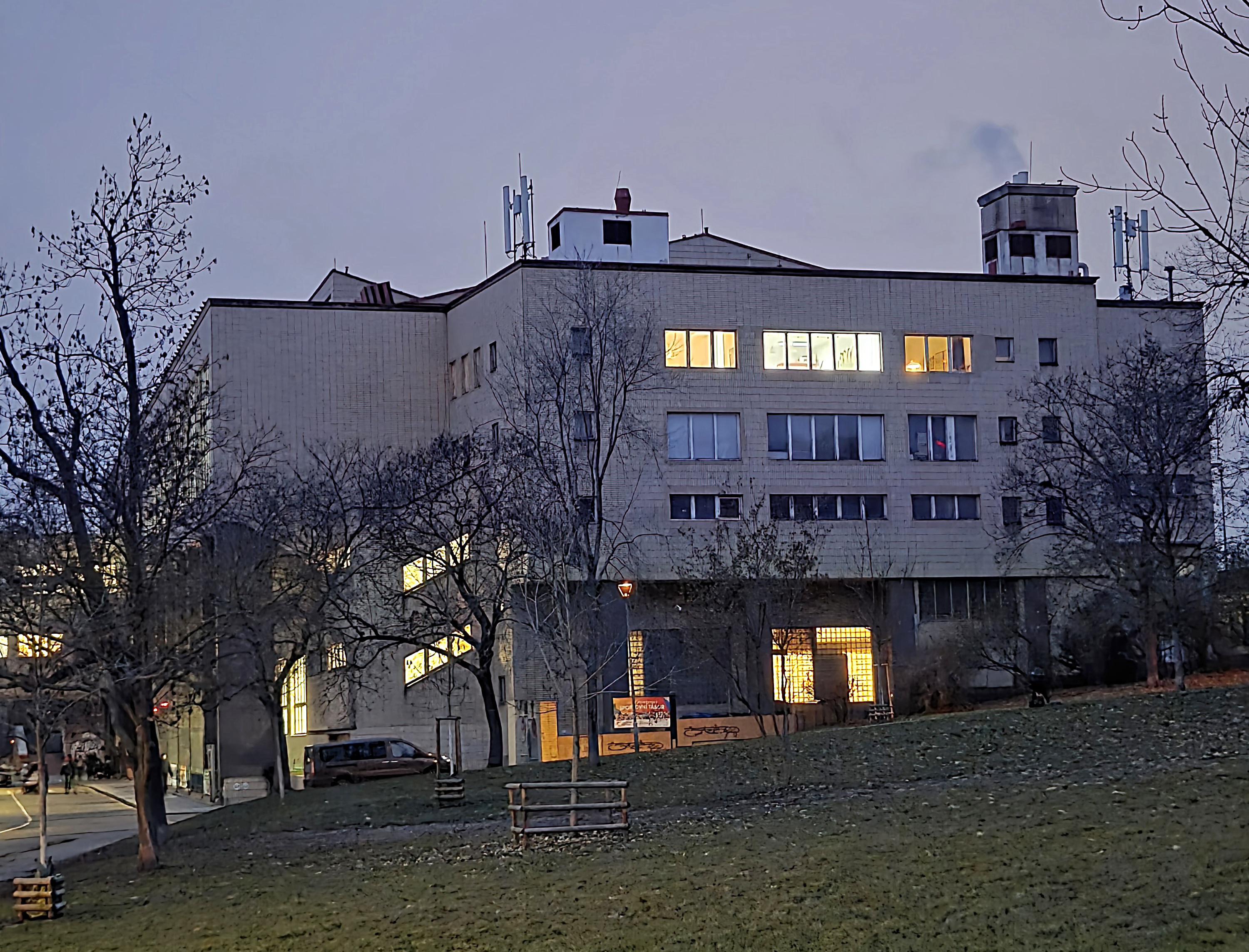 Bazén - Tělocvičná jednota Sokol Praha Královské Vinohrady foto 3