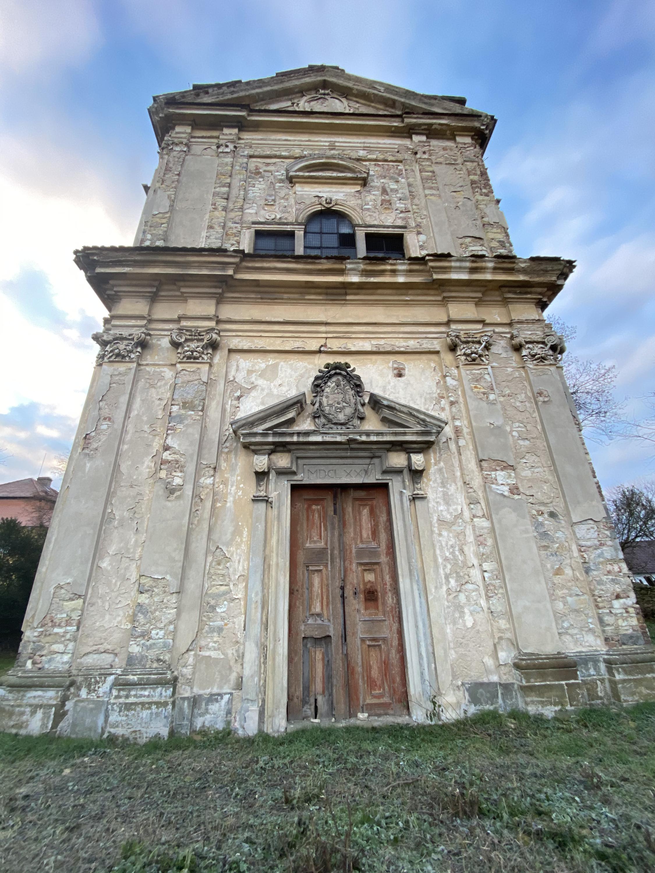 Římskokatolická farnost Dolánky foto 2