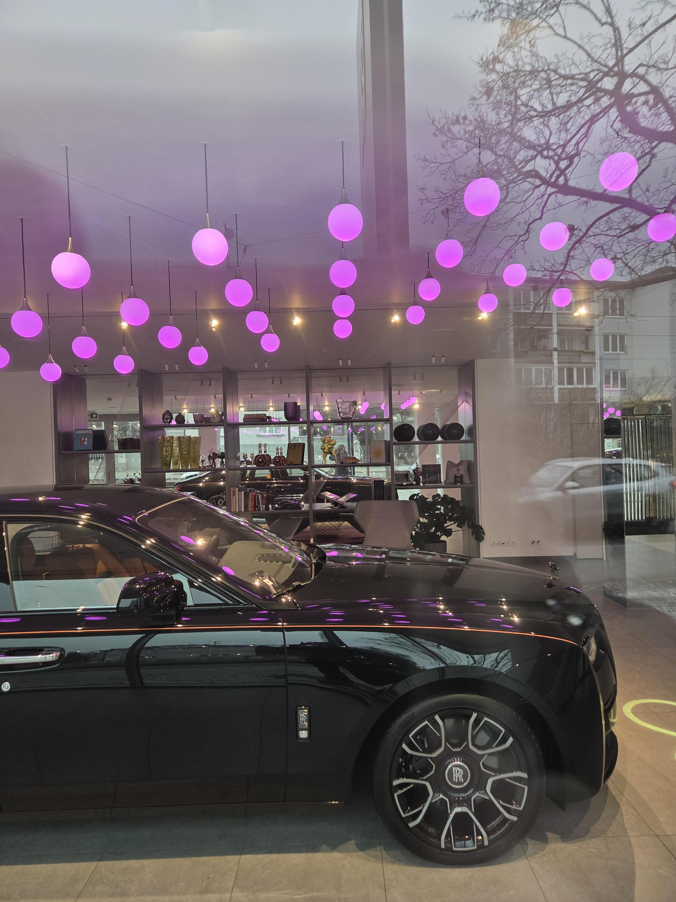Rolls-Royce Motor Cars Prague foto 2