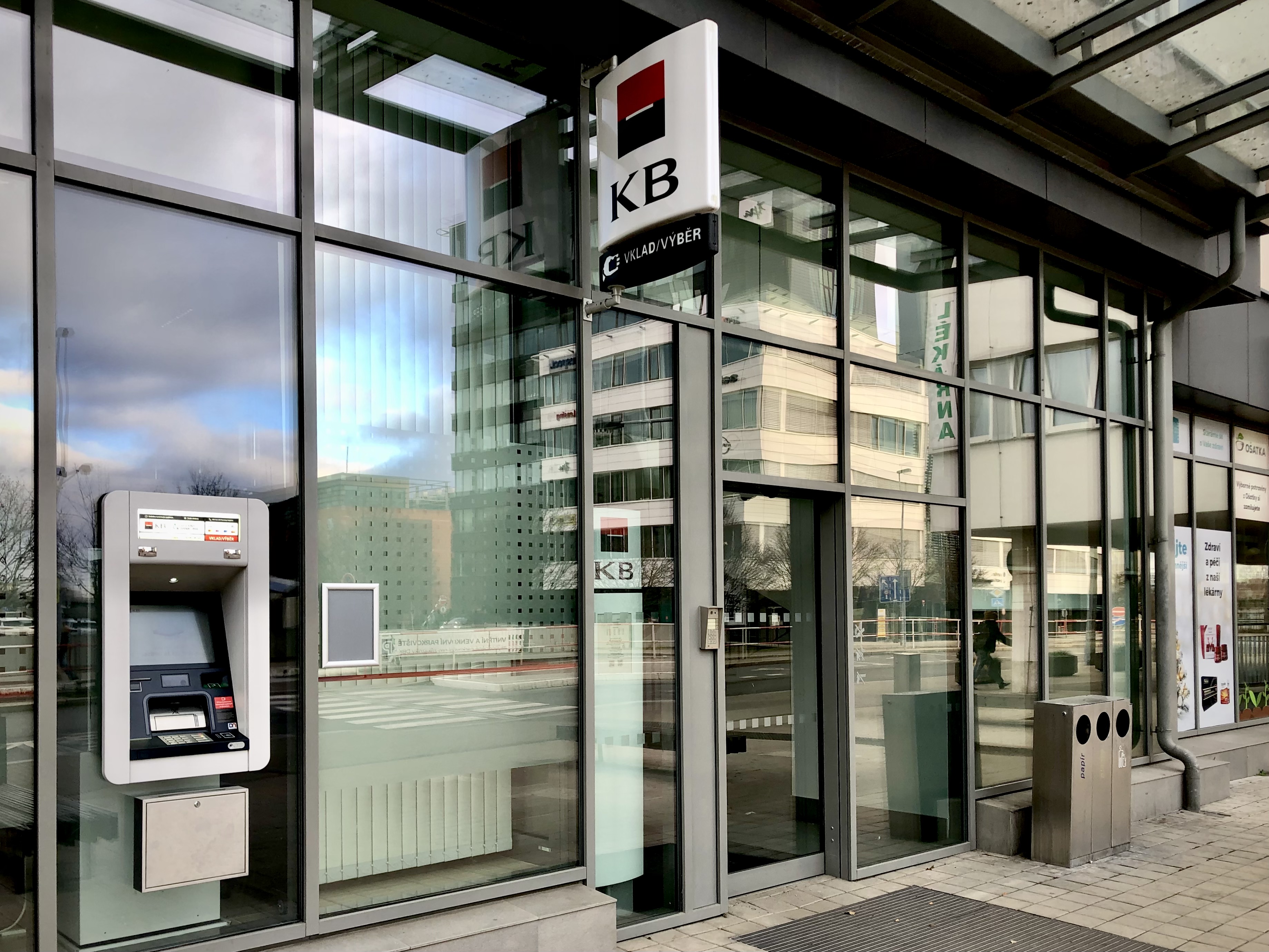 Bankomat Komerční banky foto 3