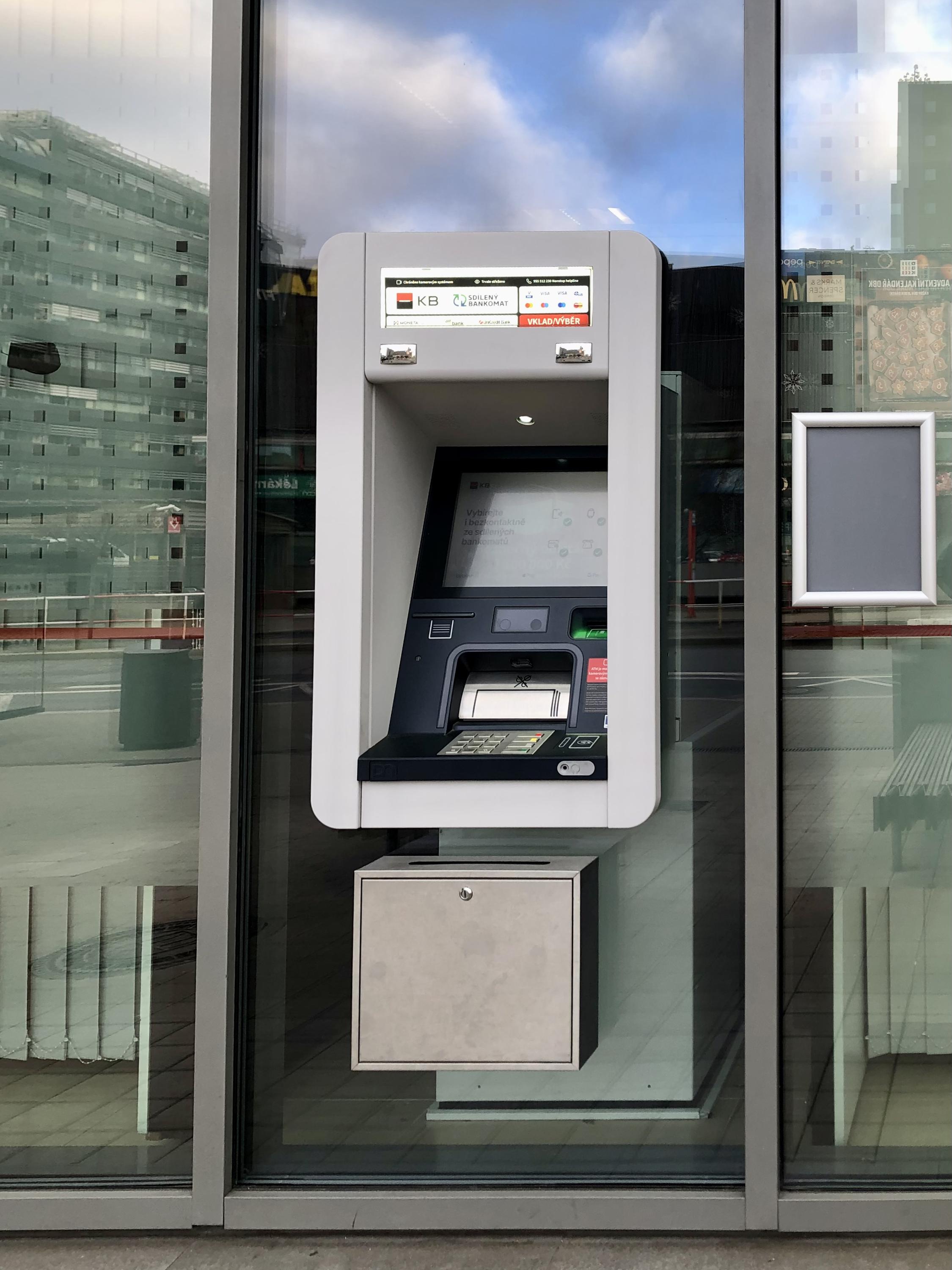 Bankomat Komerční banky foto 6