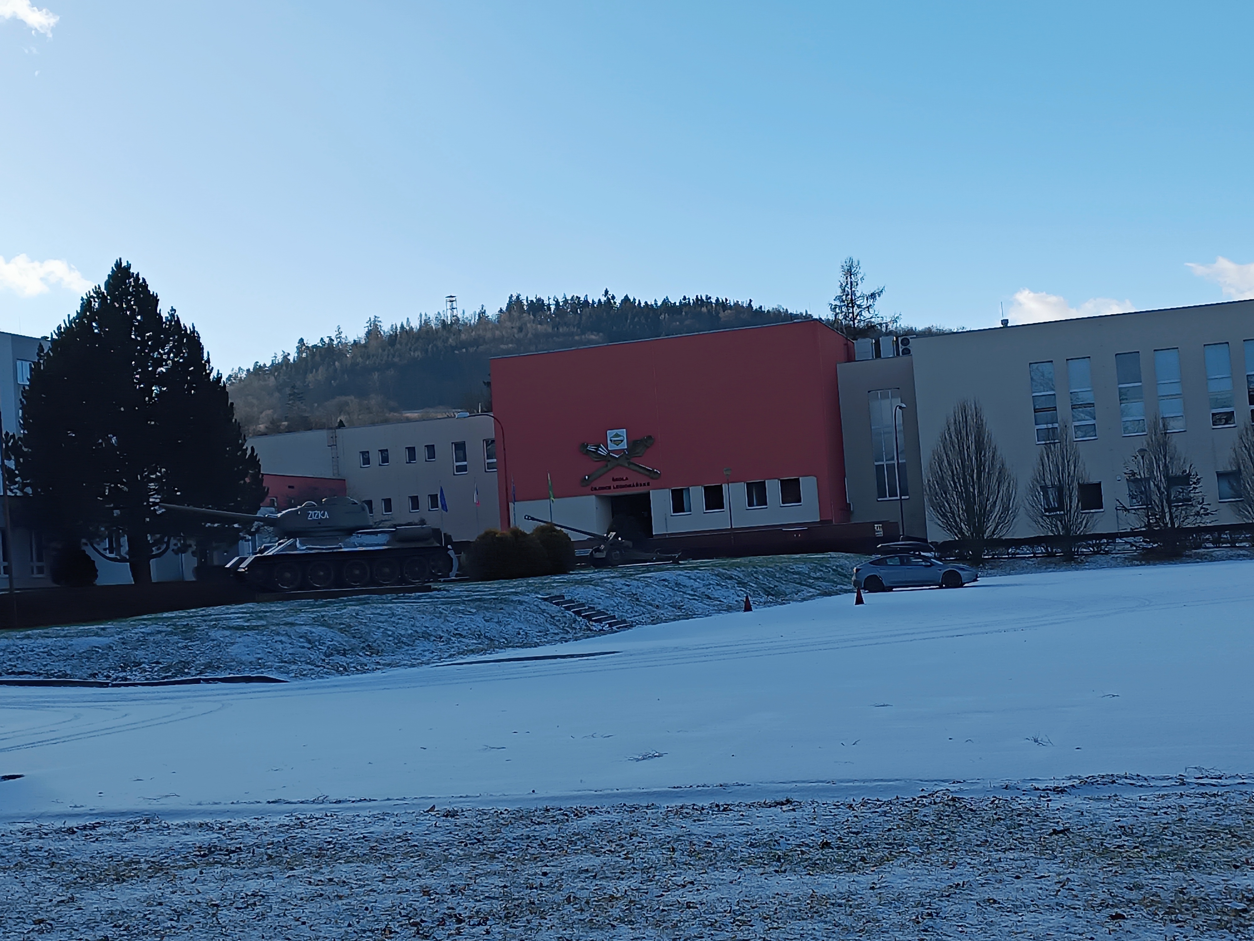 Vojenská střední škola a Vyšší odborná škola MO