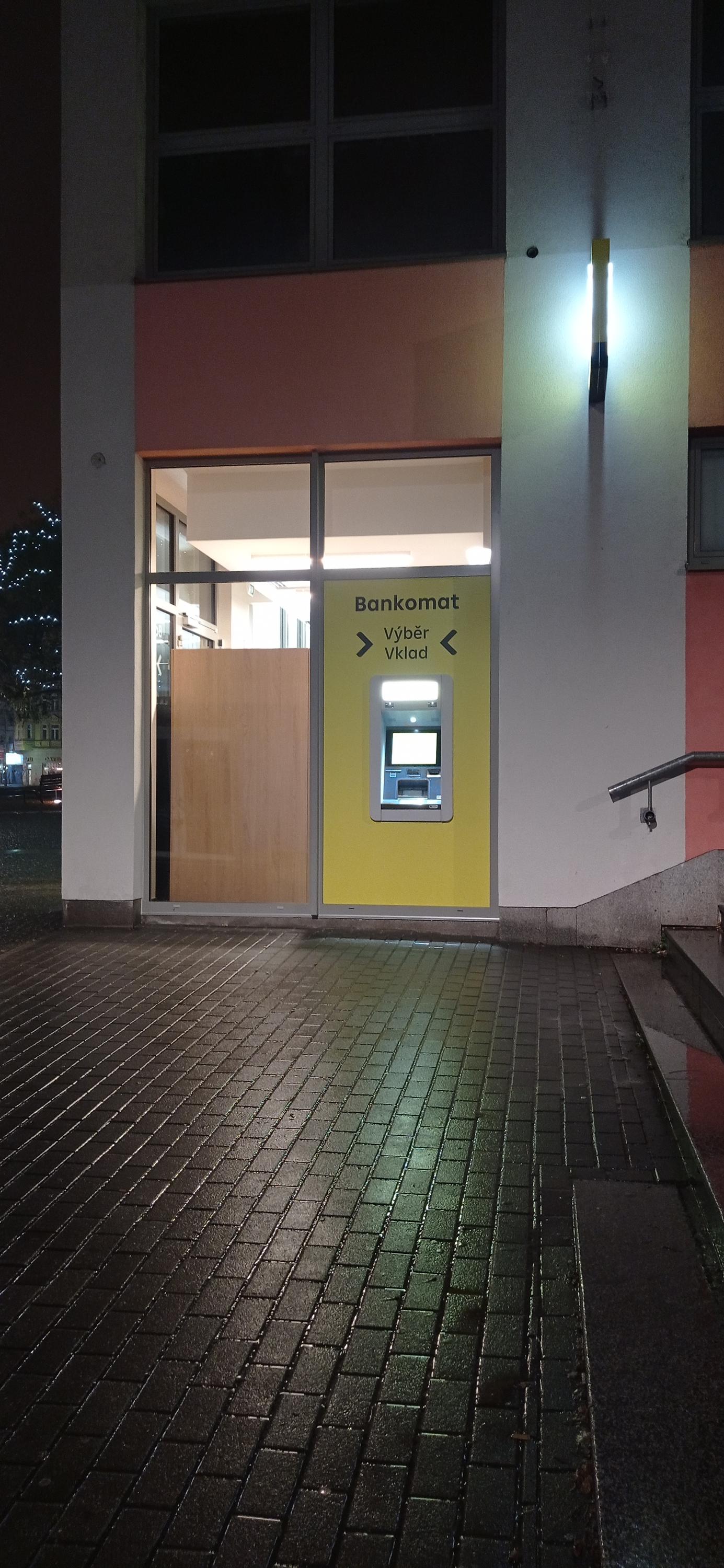 Raiffeisenbank - bankomat foto 2