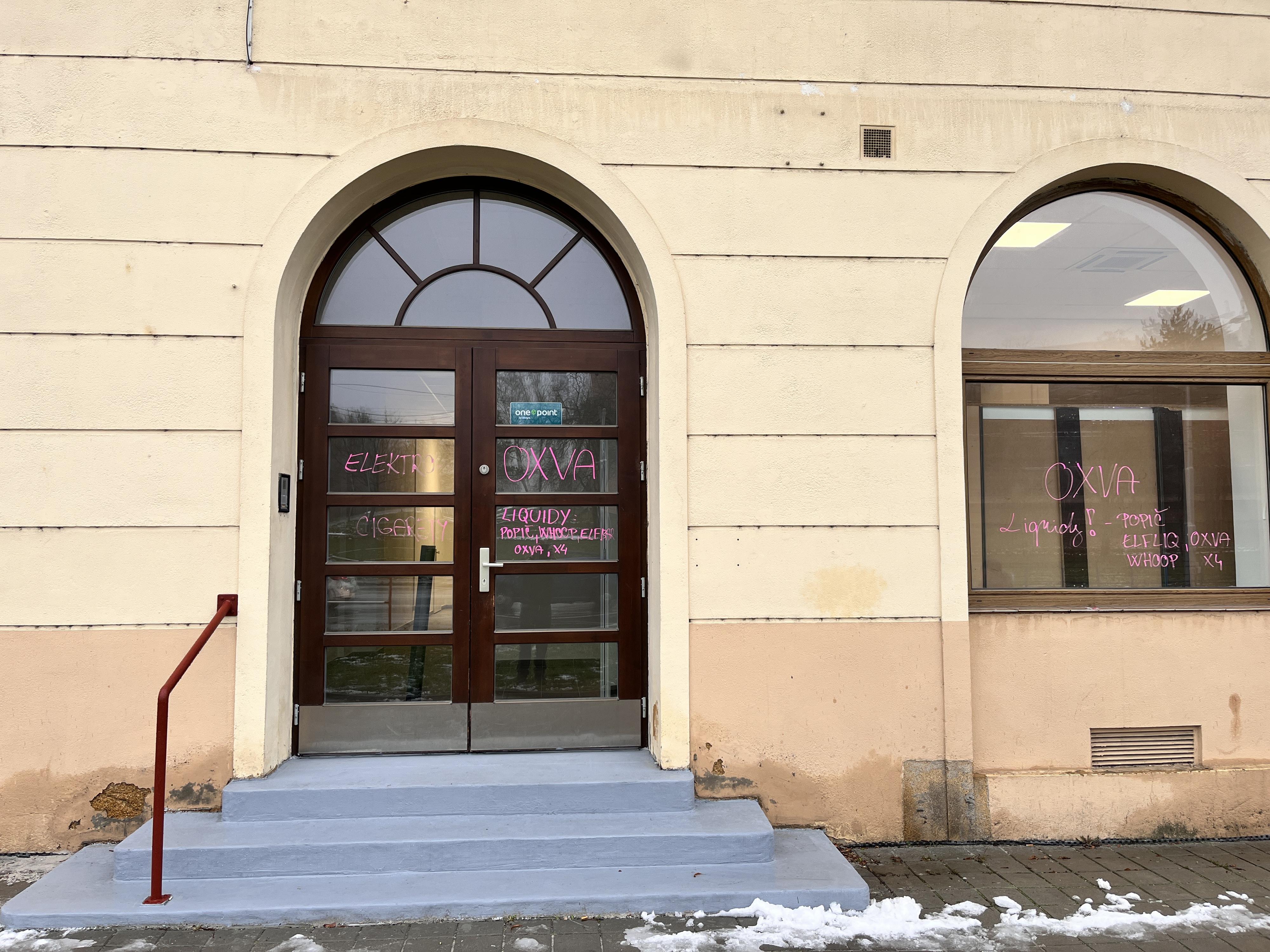 Yofi - prodejna elktronických cigaret a směnárna