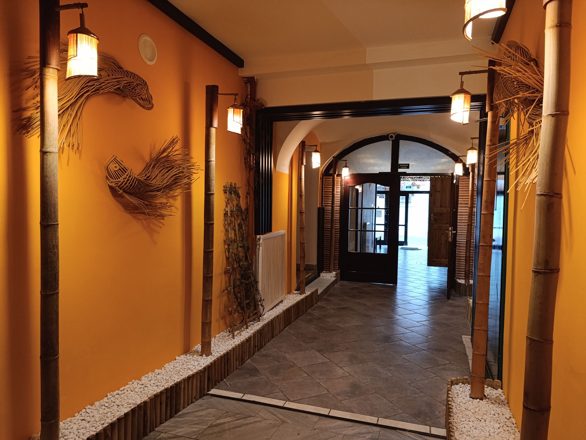 The Eurasian Table Restaurant & Coffee foto 5