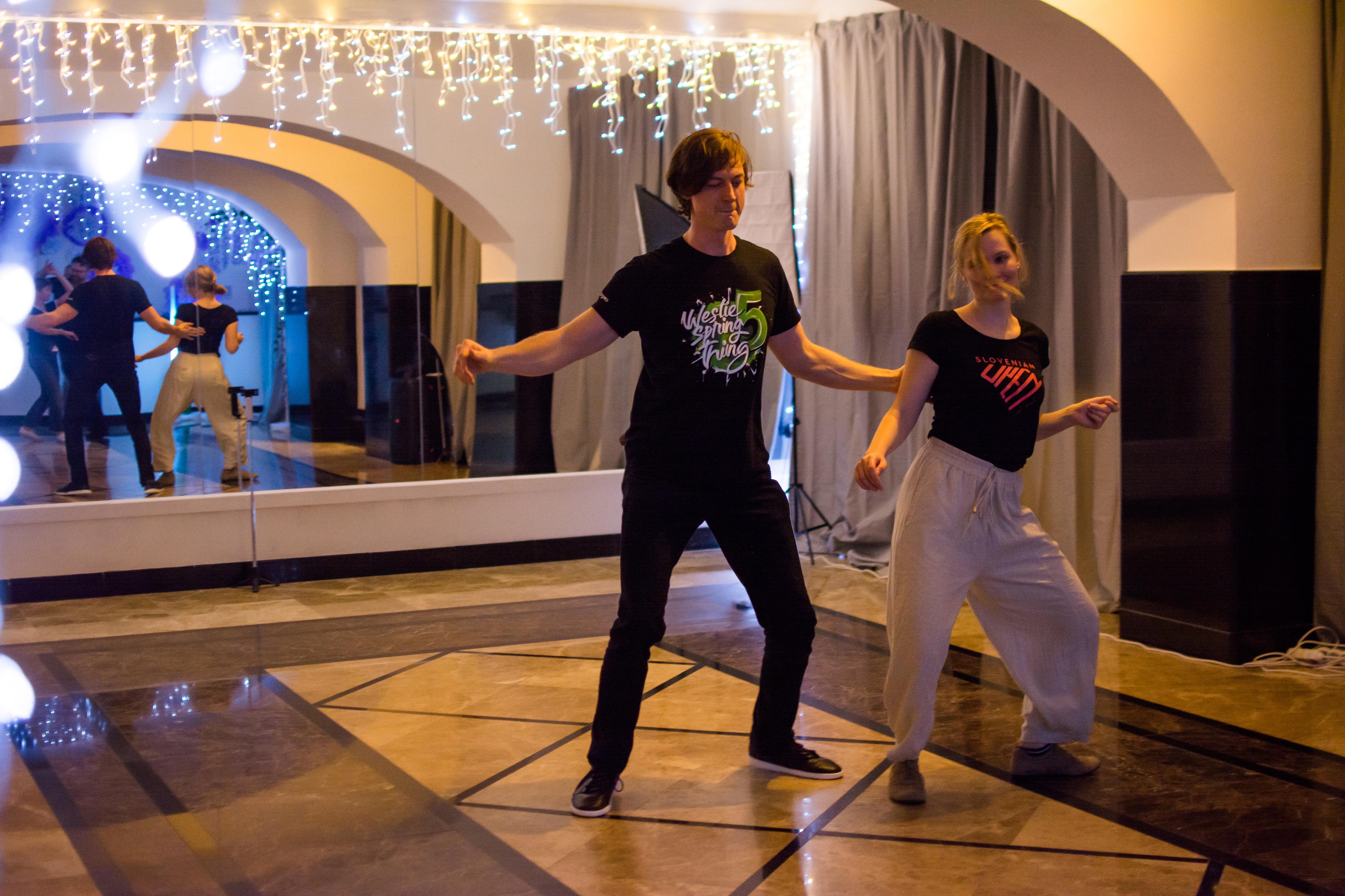 Ukázkové taneční lekce west coast swingu