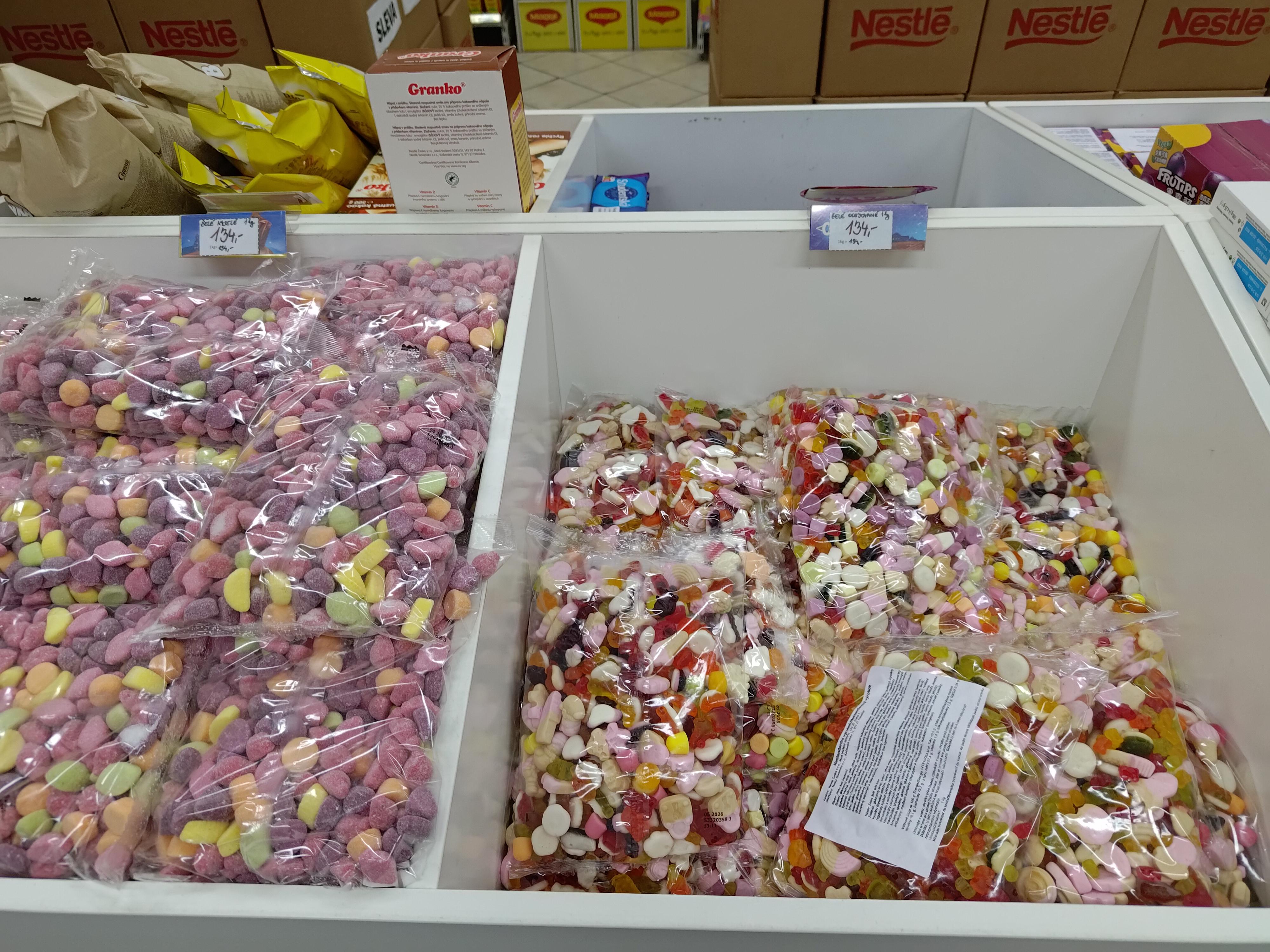 Nestlé Zora - podniková prodejna foto 5