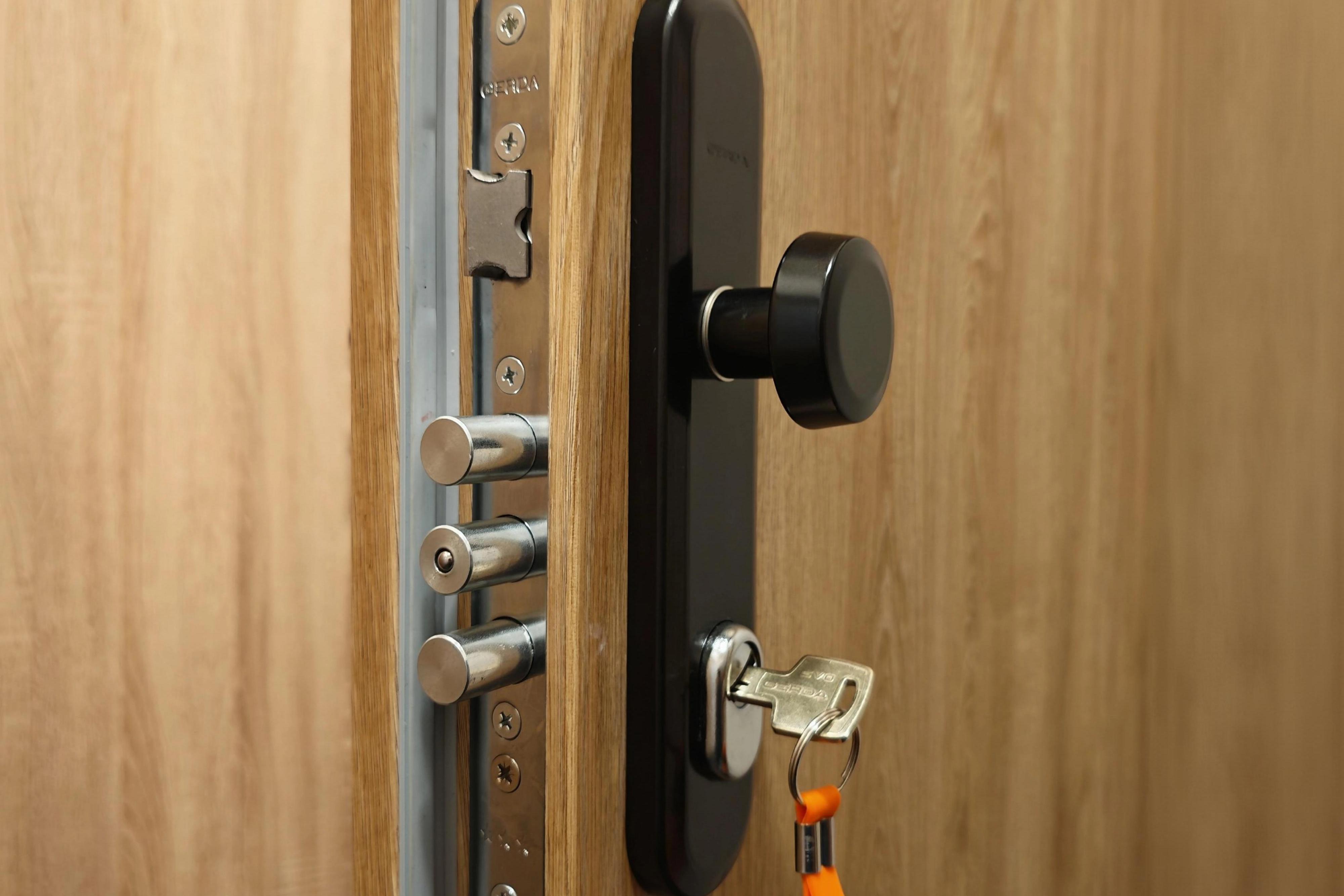 Bezpečné dveře CZ