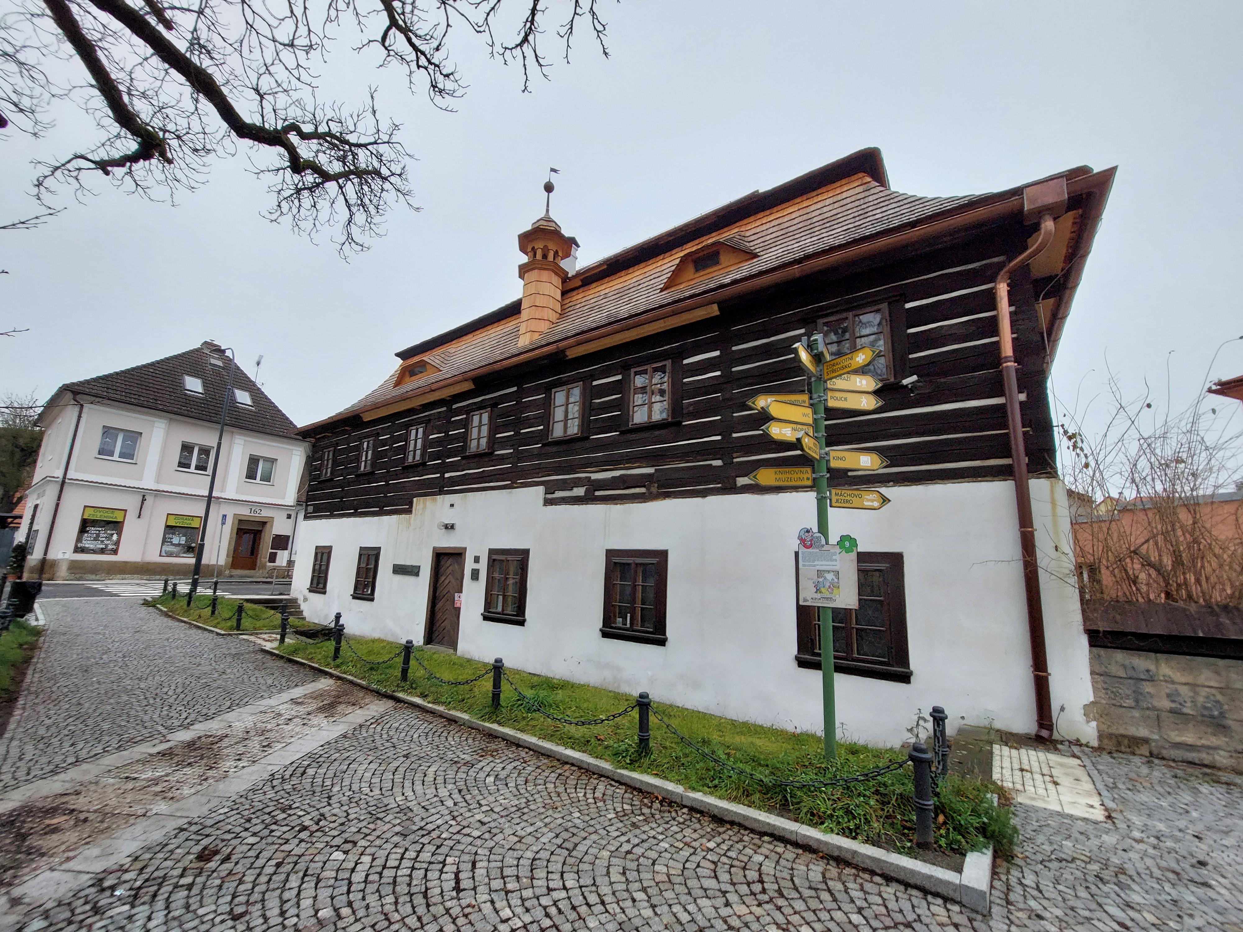 Památník Karla Hynka Máchy foto 2