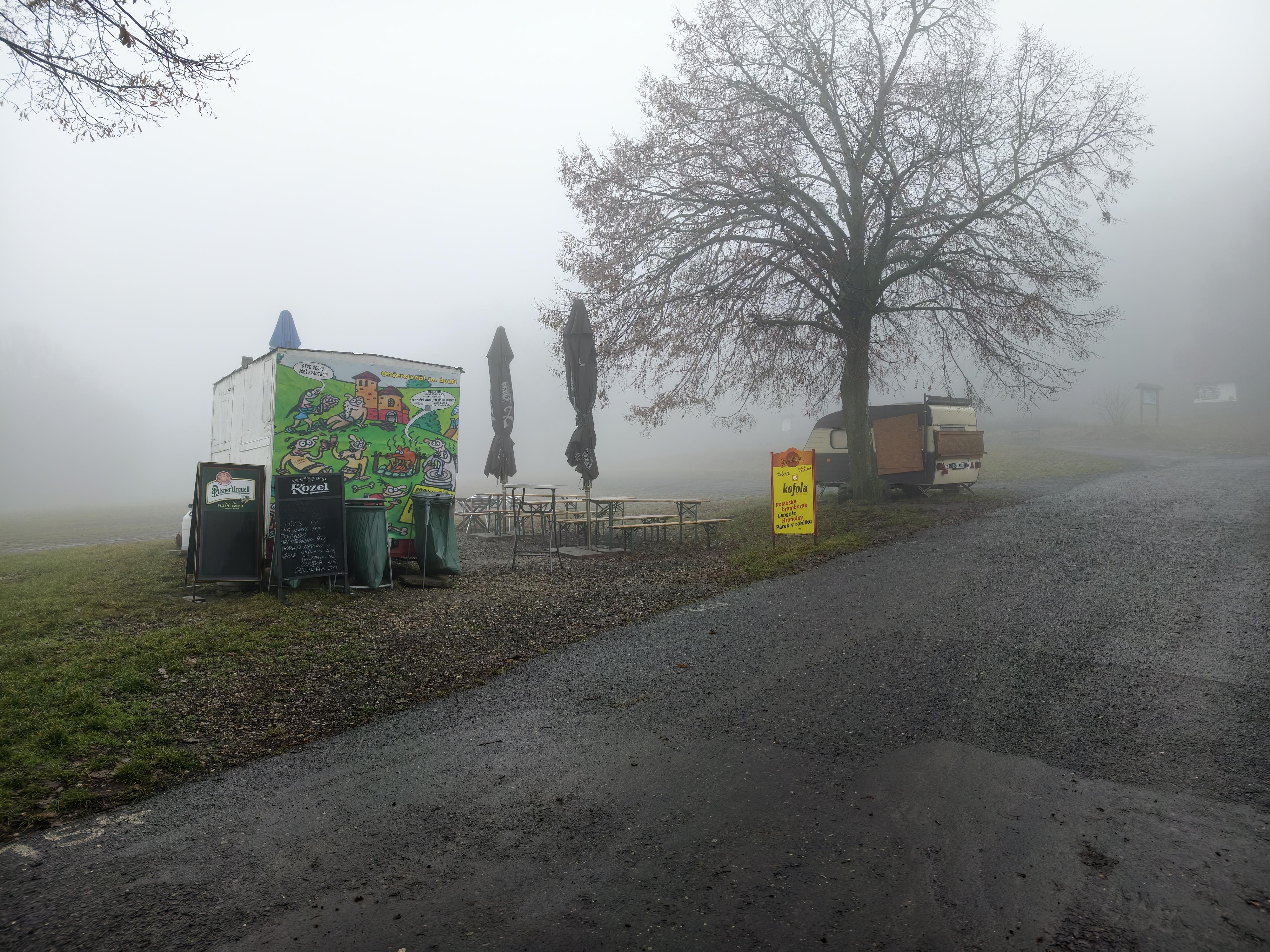 Občerstvení na úpatí foto 1