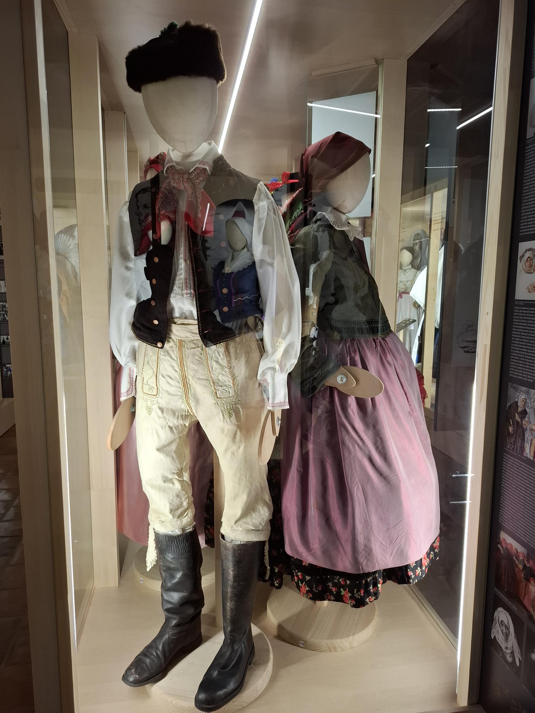 Muzeum Ostrov lidových krojů foto 6